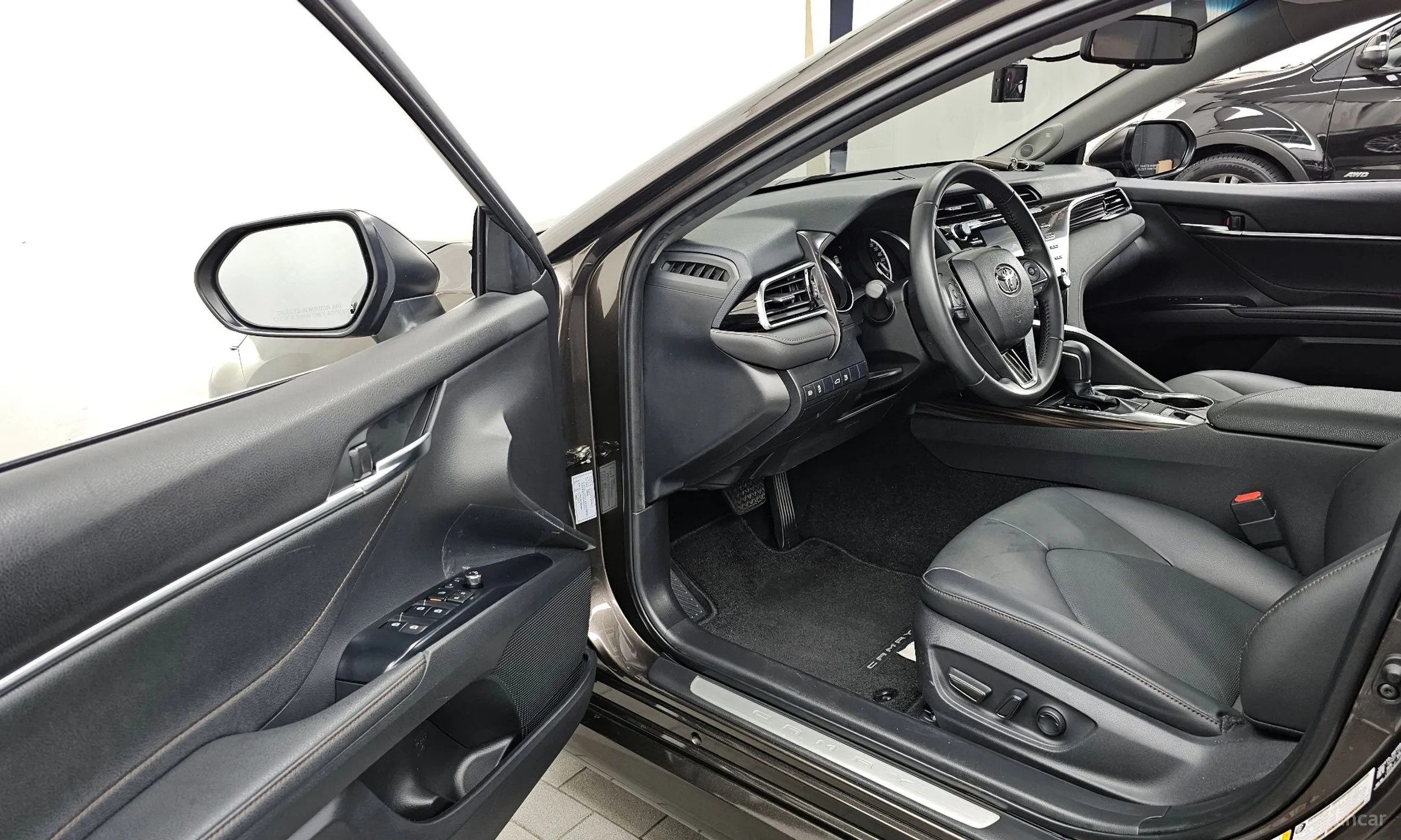Toyota Camry (XV70) превью 10