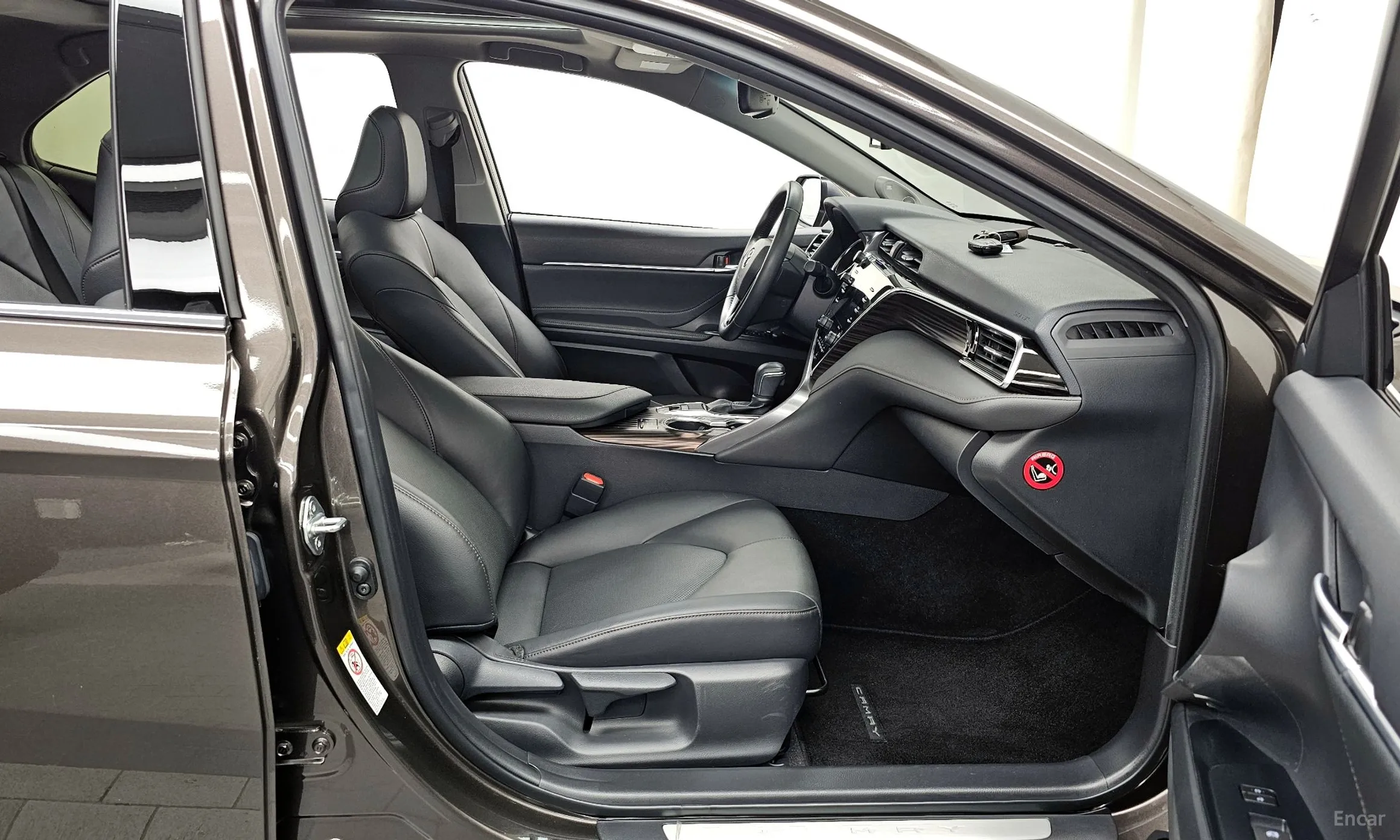 Toyota Camry (XV70) превью 11