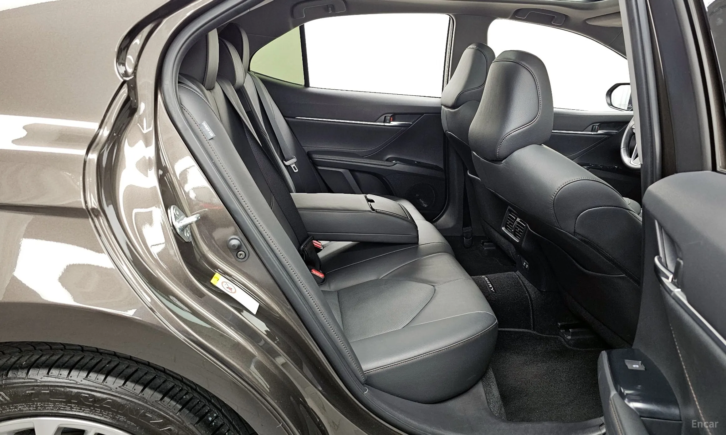 Toyota Camry (XV70) превью 12