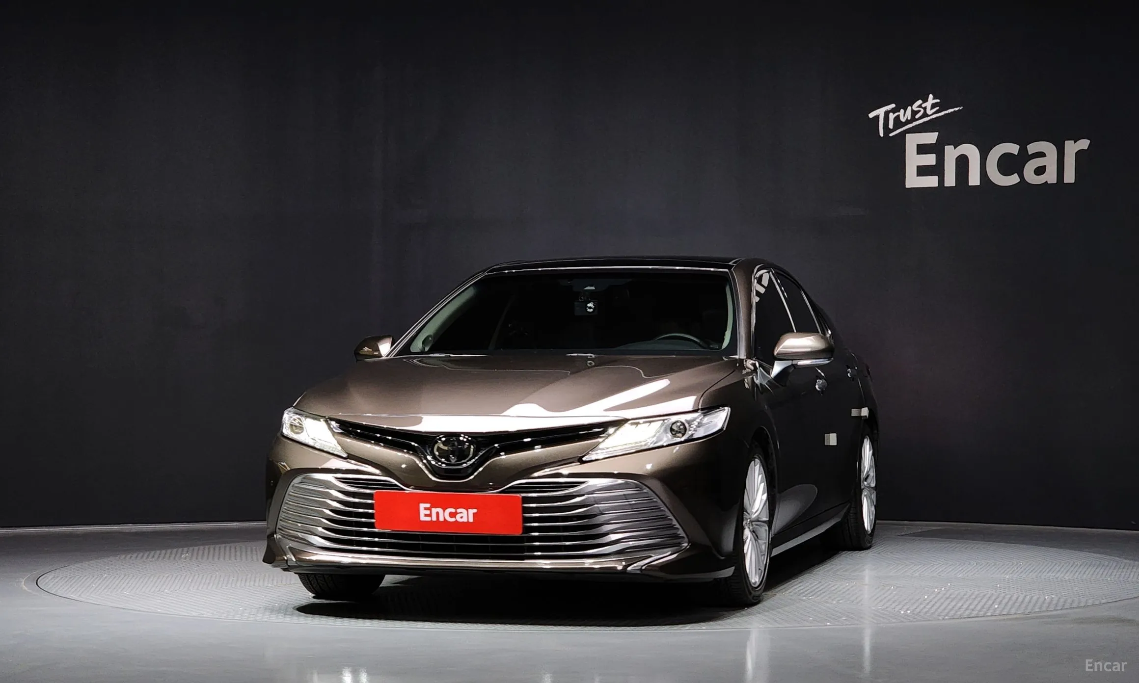 Toyota Camry (XV70) превью 3