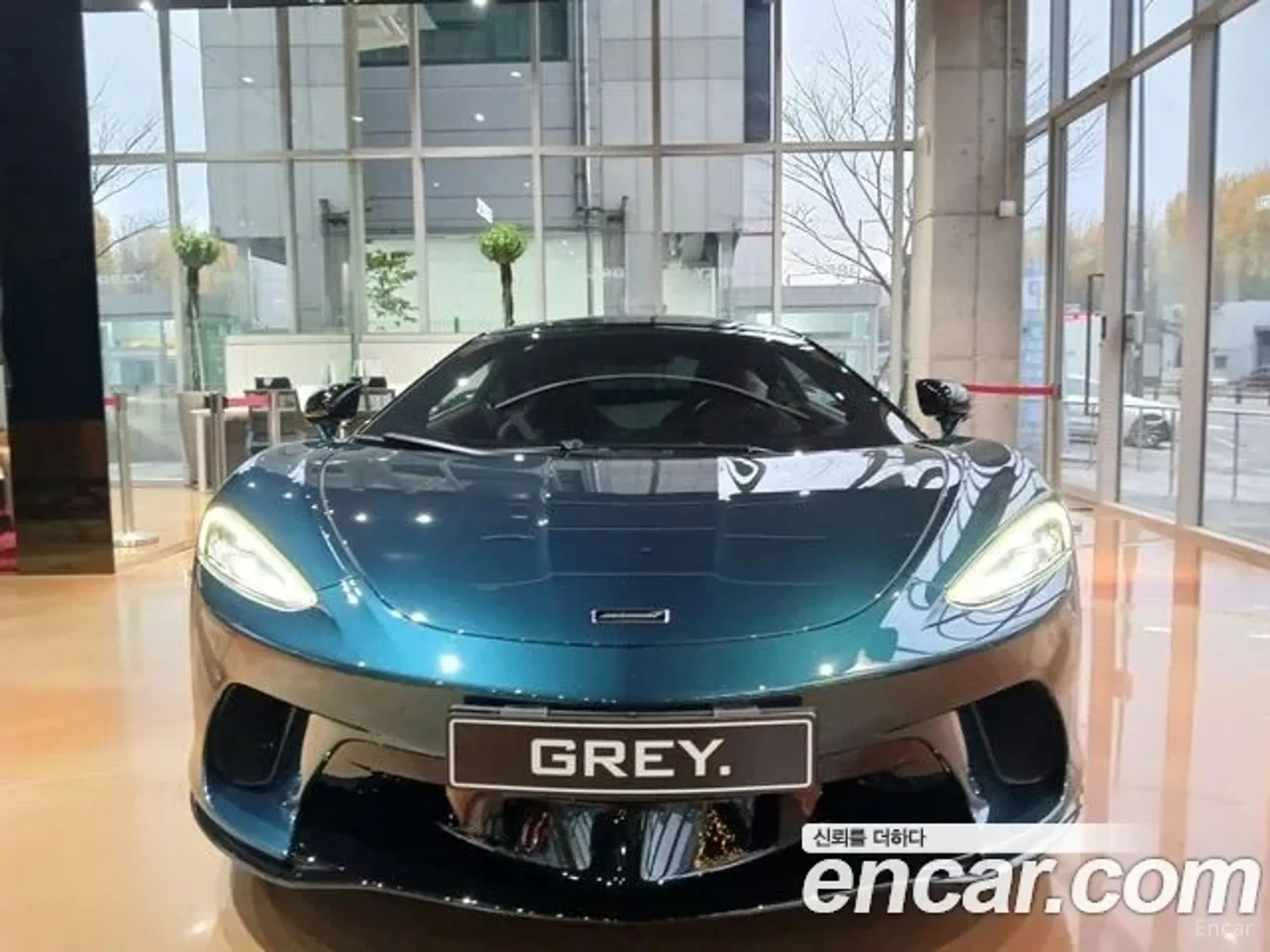 McLaren GT превью 3