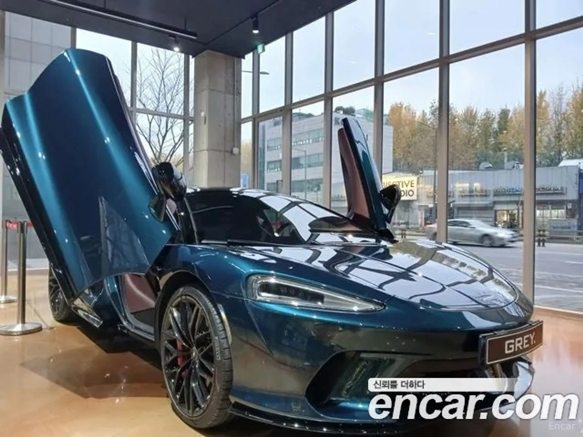 McLaren GT превью 7
