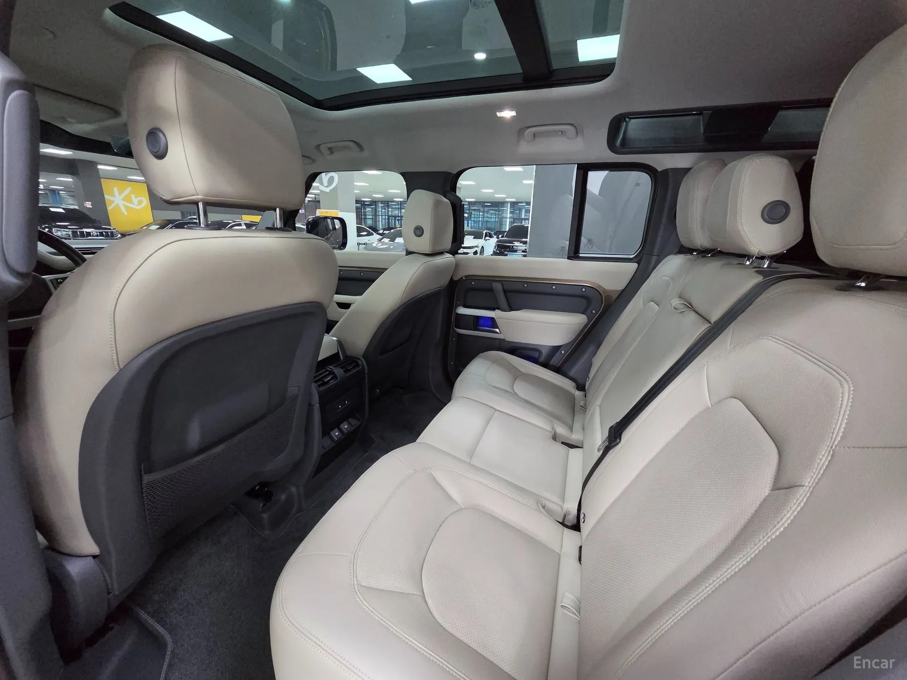 Land Rover Defender (L663) превью 17