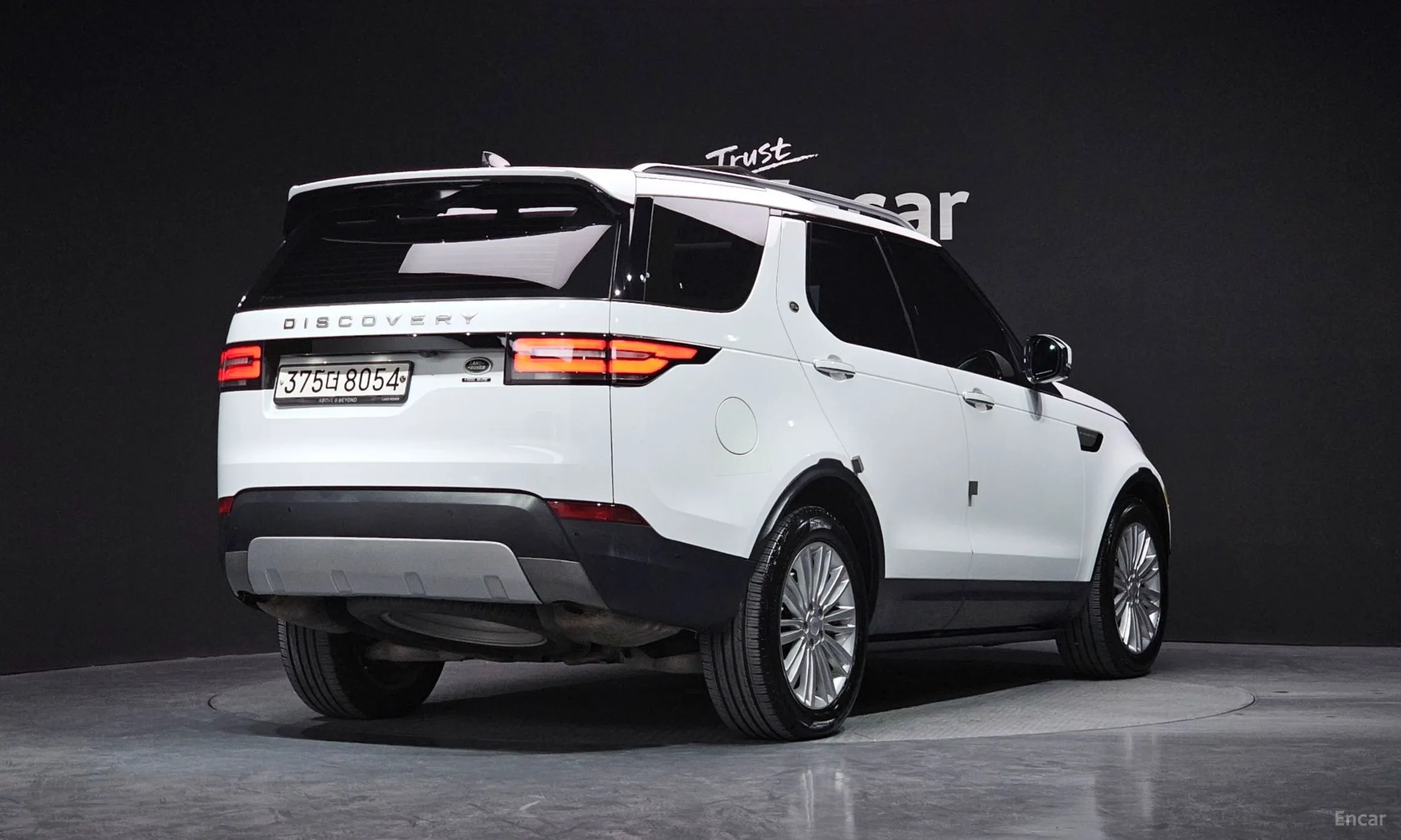 Land Rover Discovery 5 превью 2
