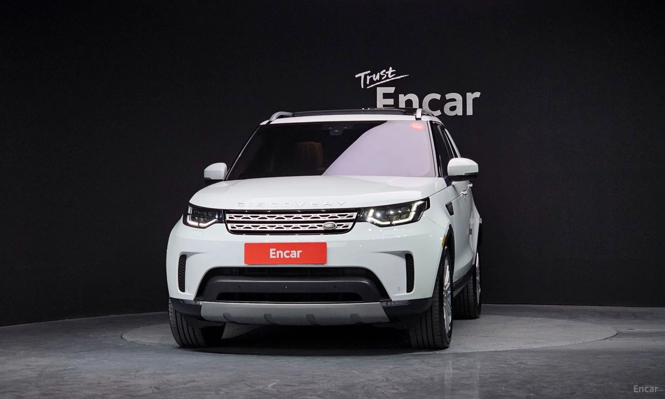 Land Rover Discovery 5 превью 3
