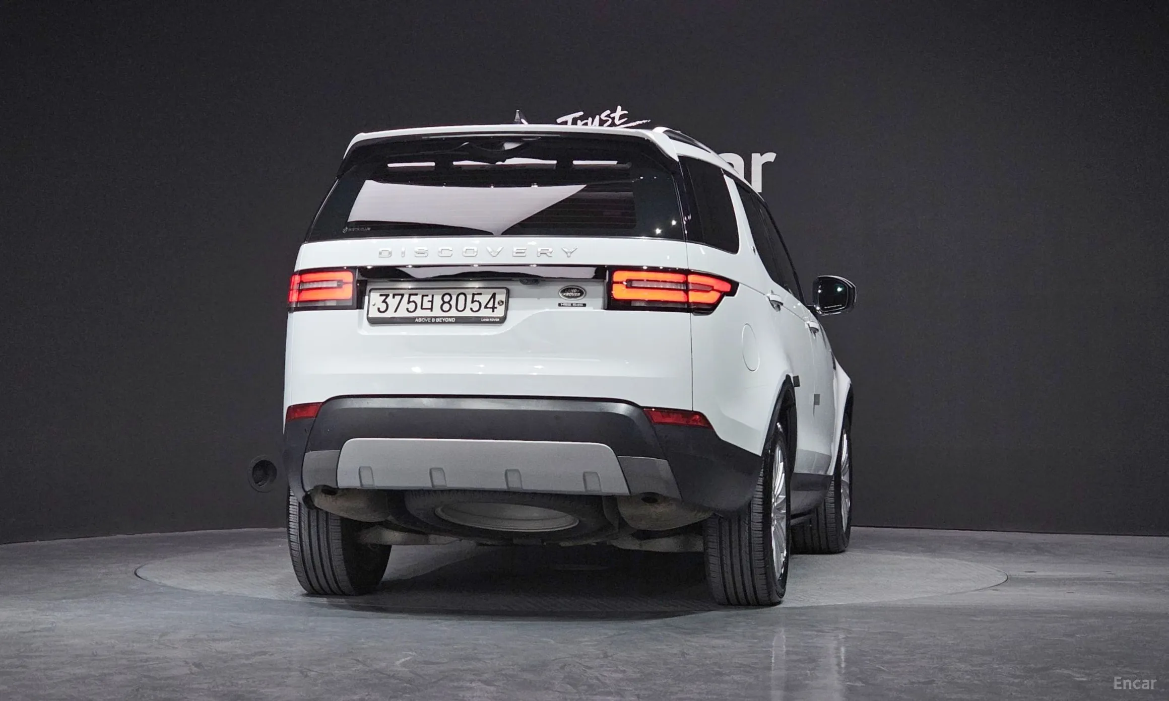 Land Rover Discovery 5 превью 4