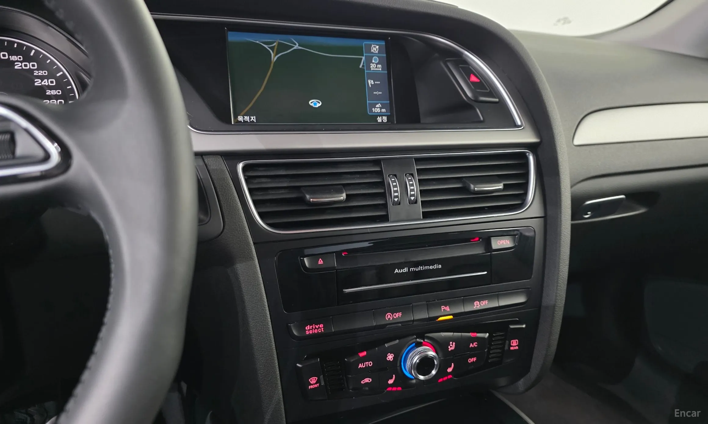 Audi New A4 превью 13