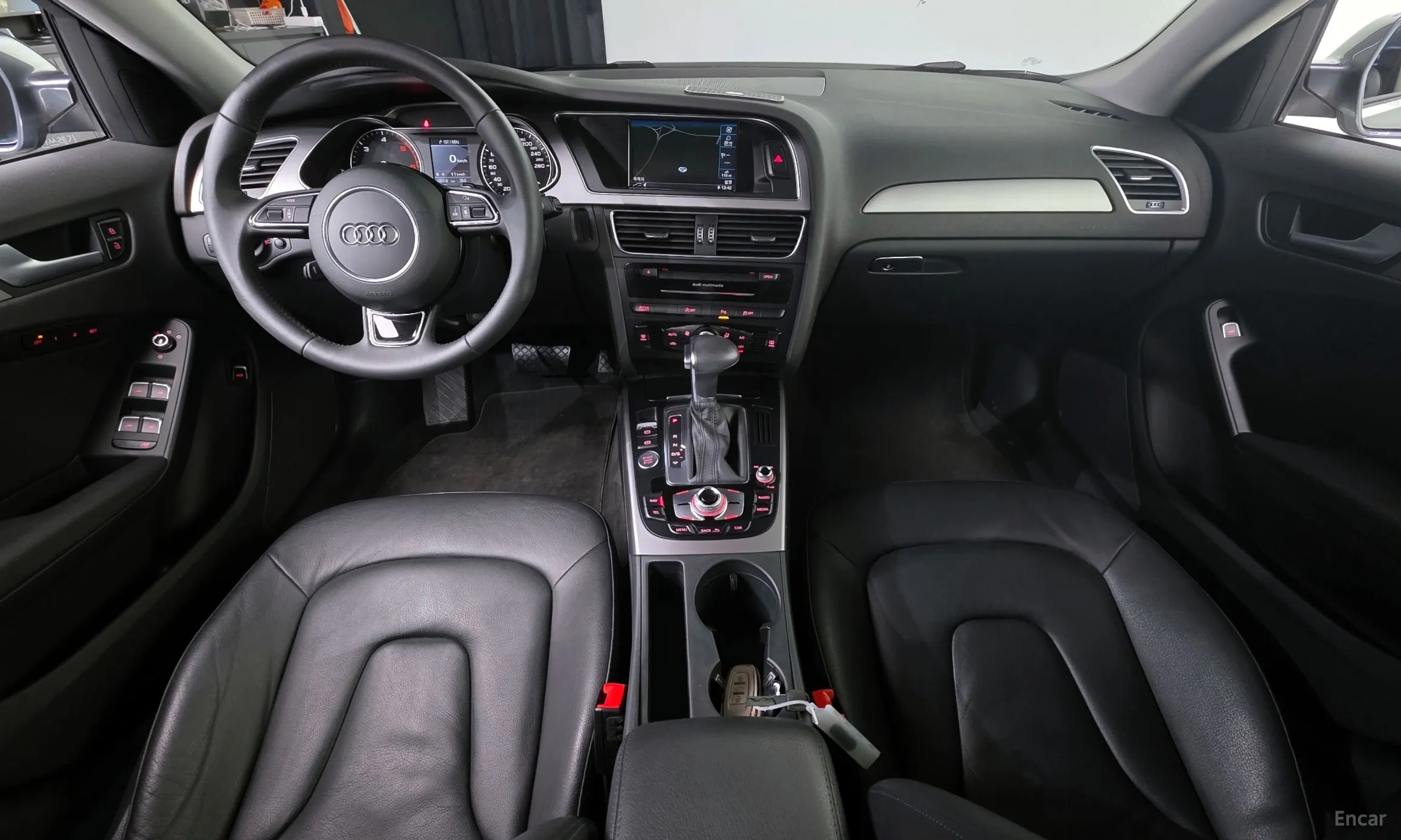 Audi New A4 превью 7