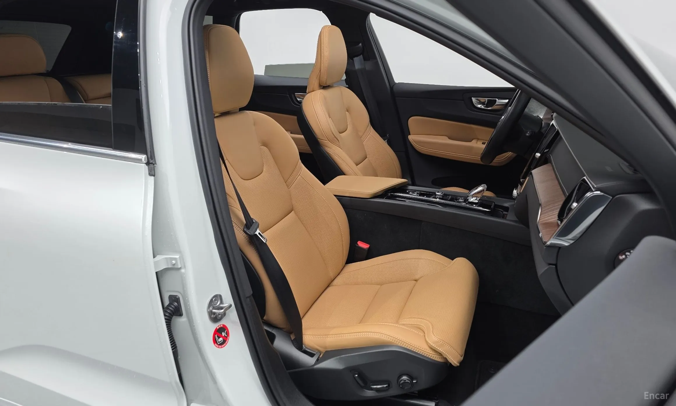 Volvo XC60 Gen 2 превью 10