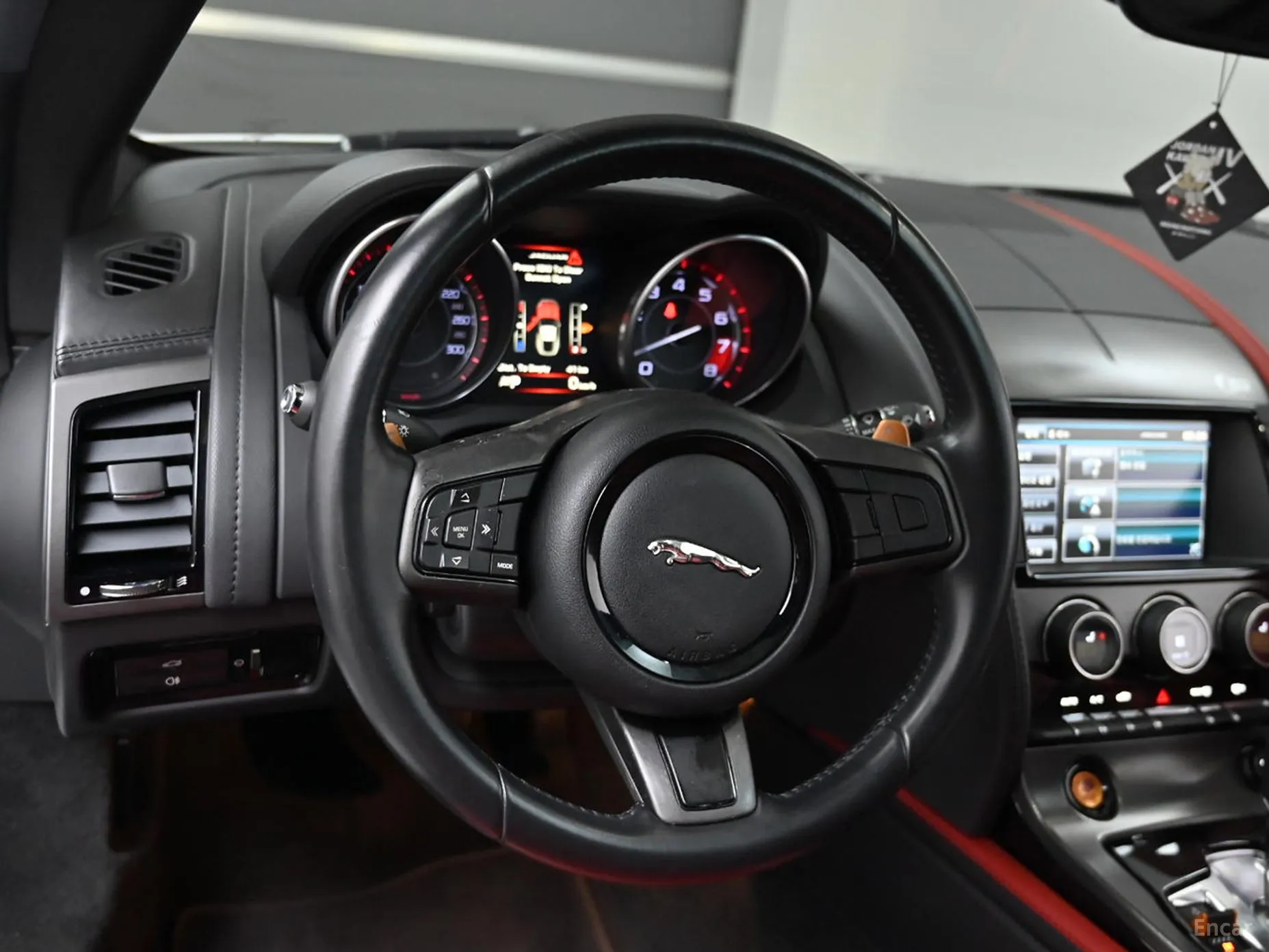 Jaguar F-TYPE превью 14