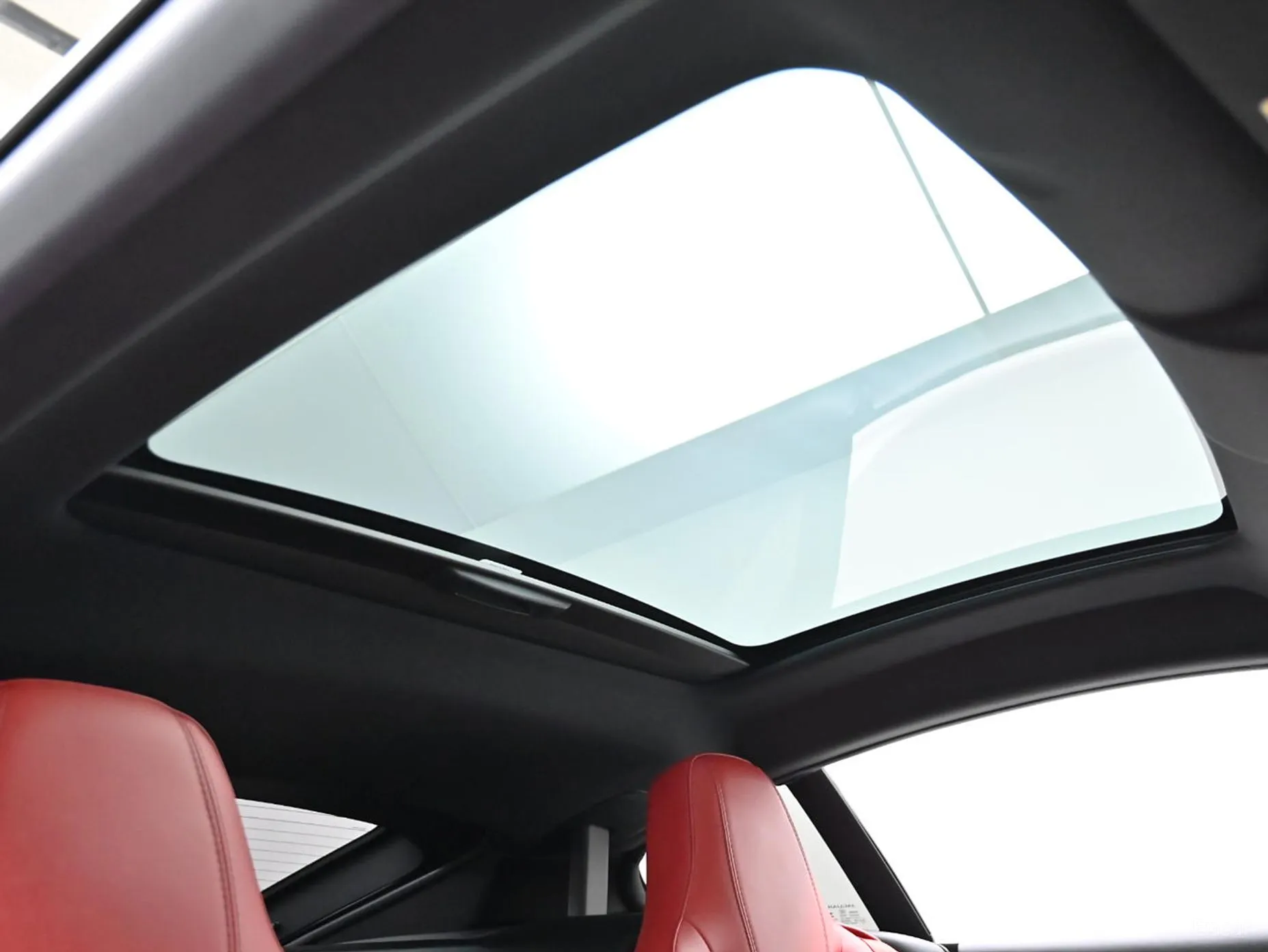 Jaguar F-TYPE превью 19