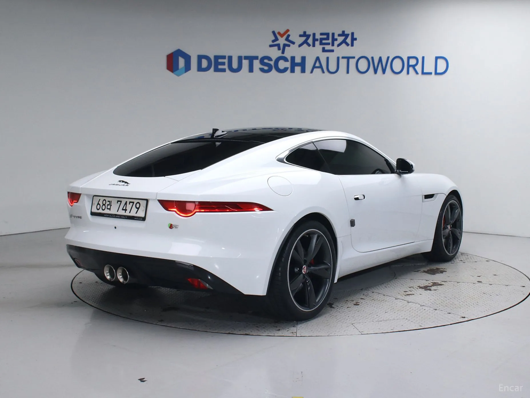 Jaguar F-TYPE превью 3