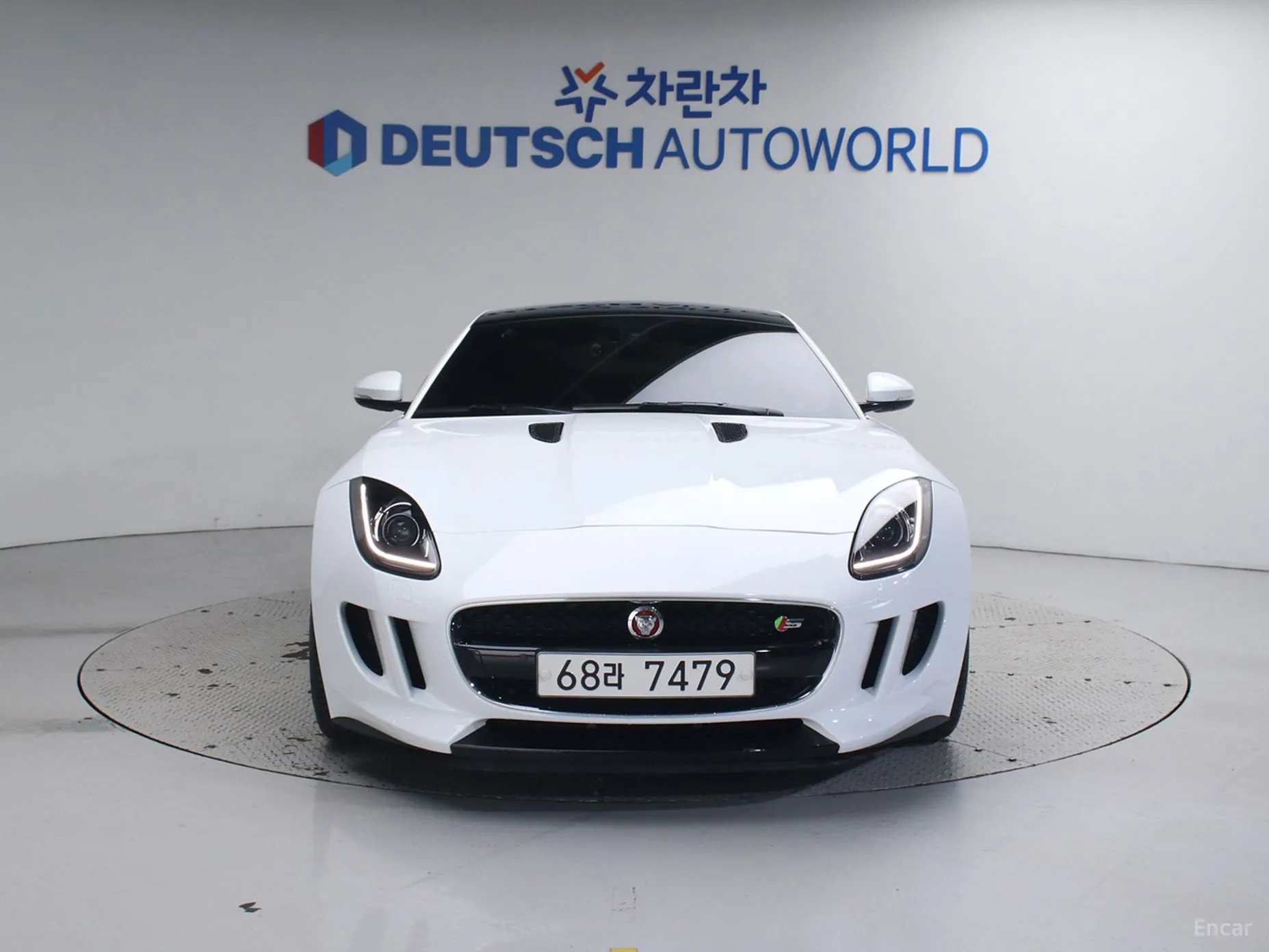 Jaguar F-TYPE превью 4