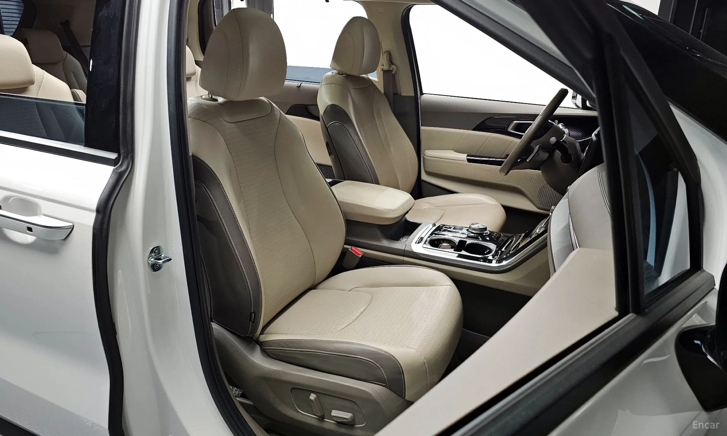 Kia Carnival Gen 4 превью 10