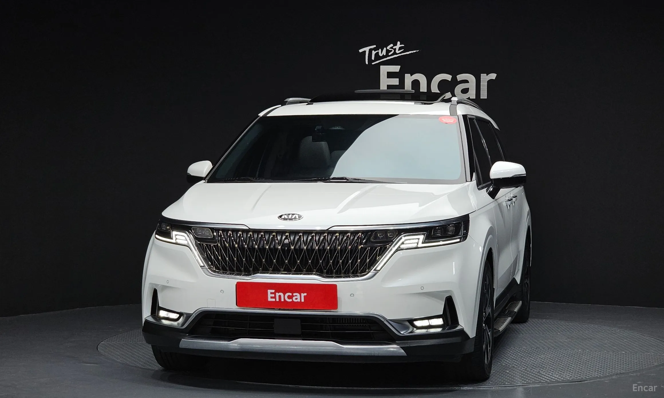 Kia Carnival Gen 4 превью 3