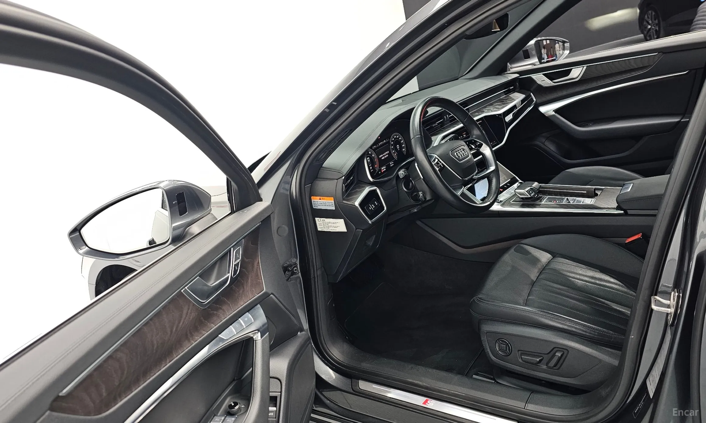 Audi A6 (C8) превью 10