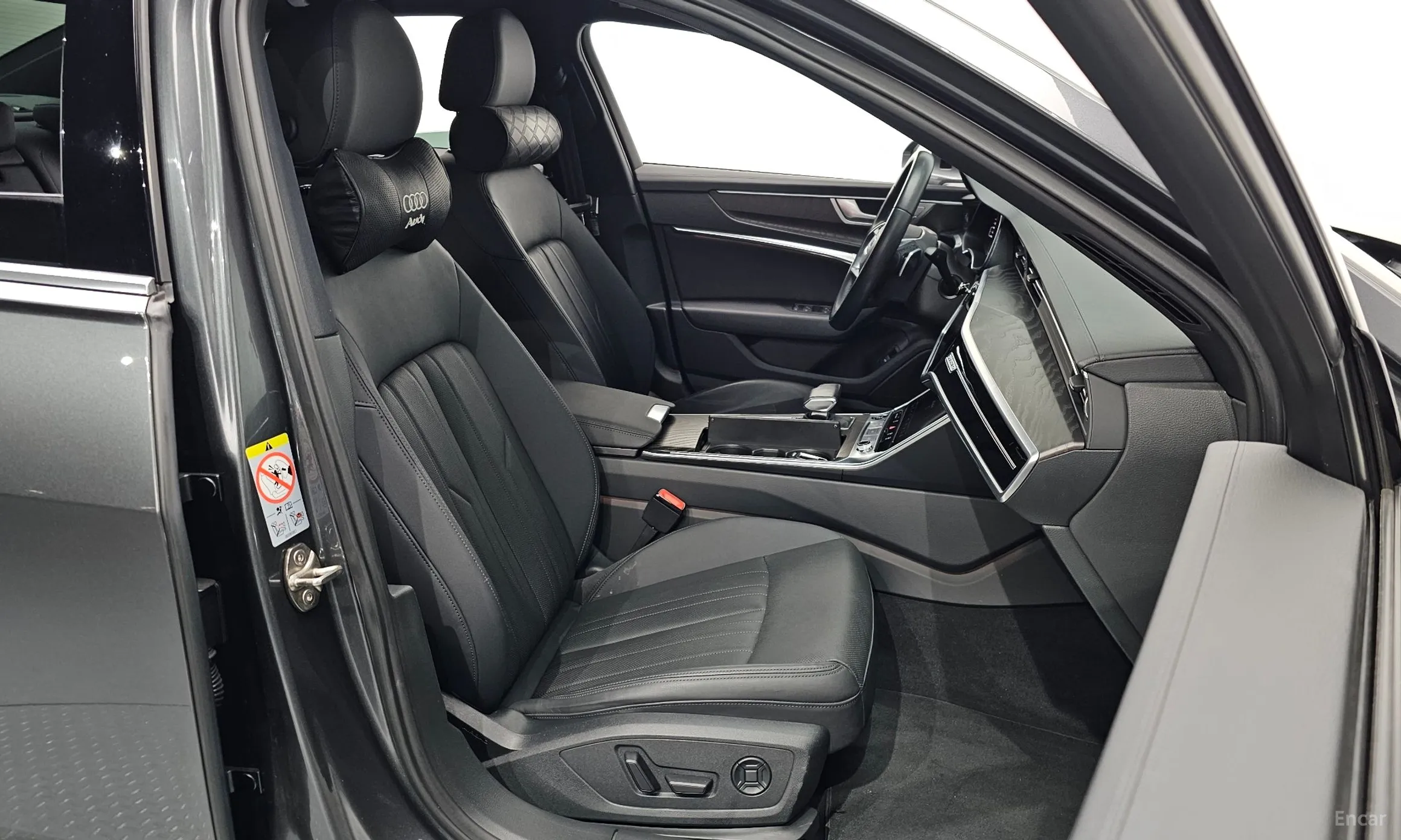 Audi A6 (C8) превью 12