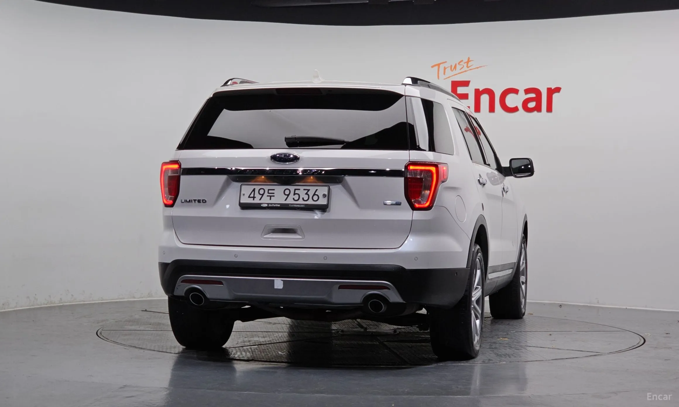 Ford Explorer превью 4