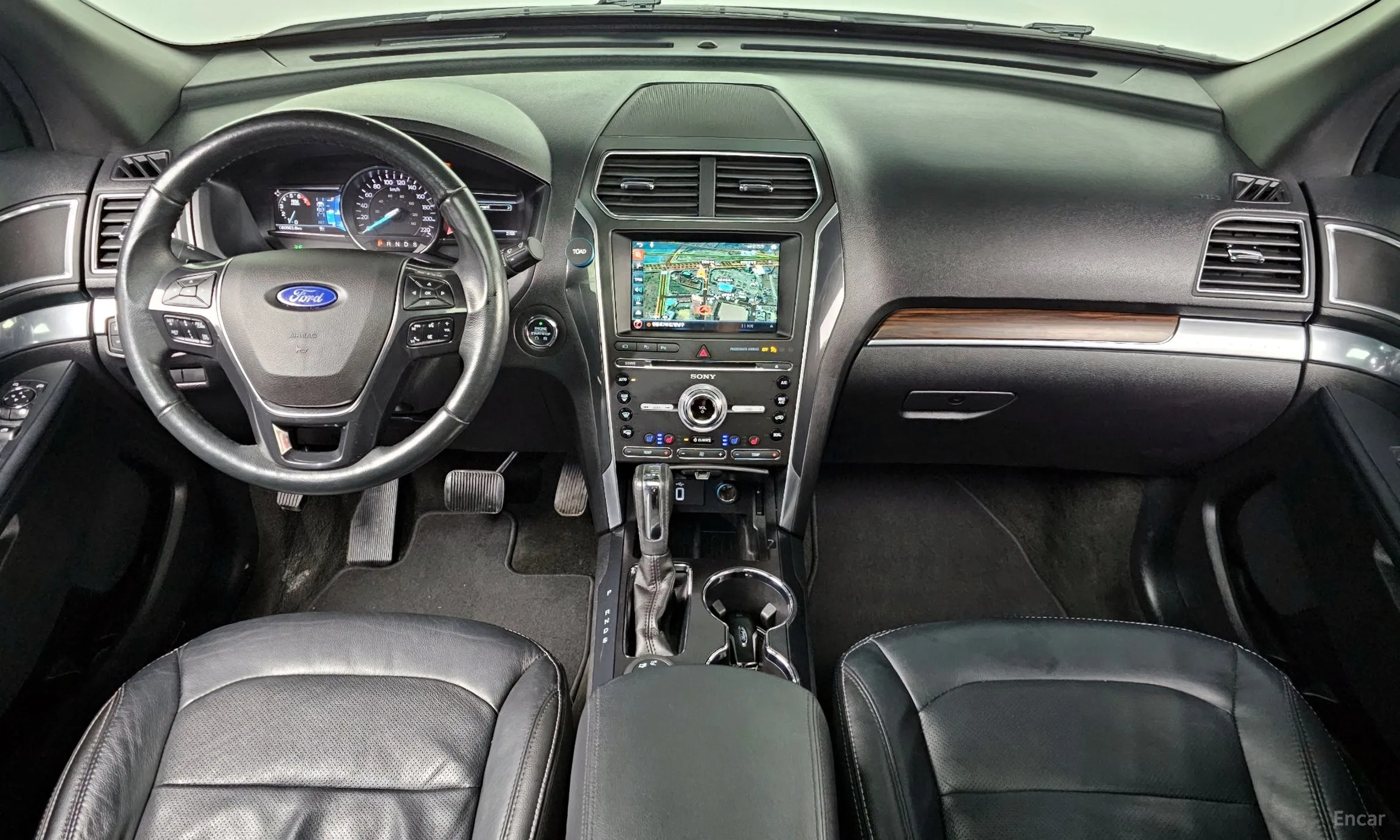 Ford Explorer превью 7