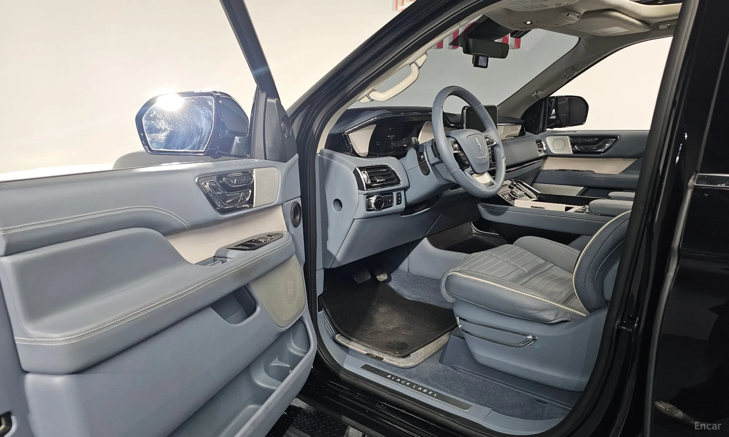 Lincoln Navigator 4th generation превью 10