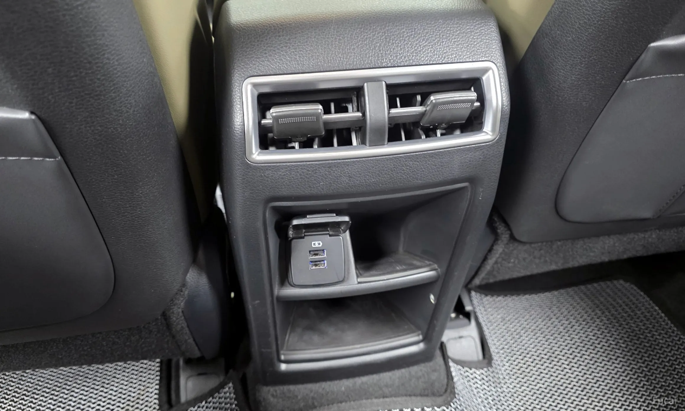 KG Mobility (SsangYong) Torres превью 18