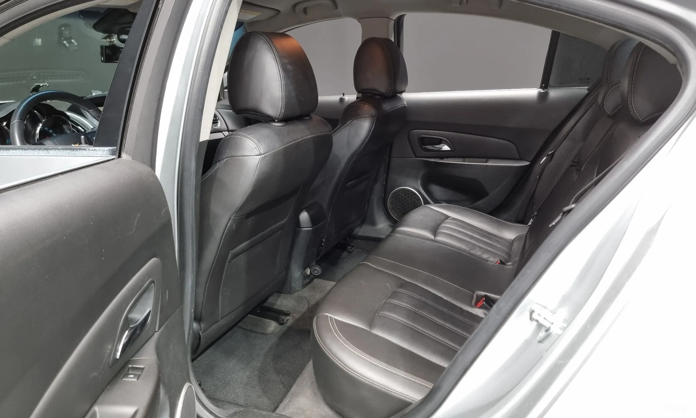 Chevrolet (GM Daewoo) Cruze превью 12