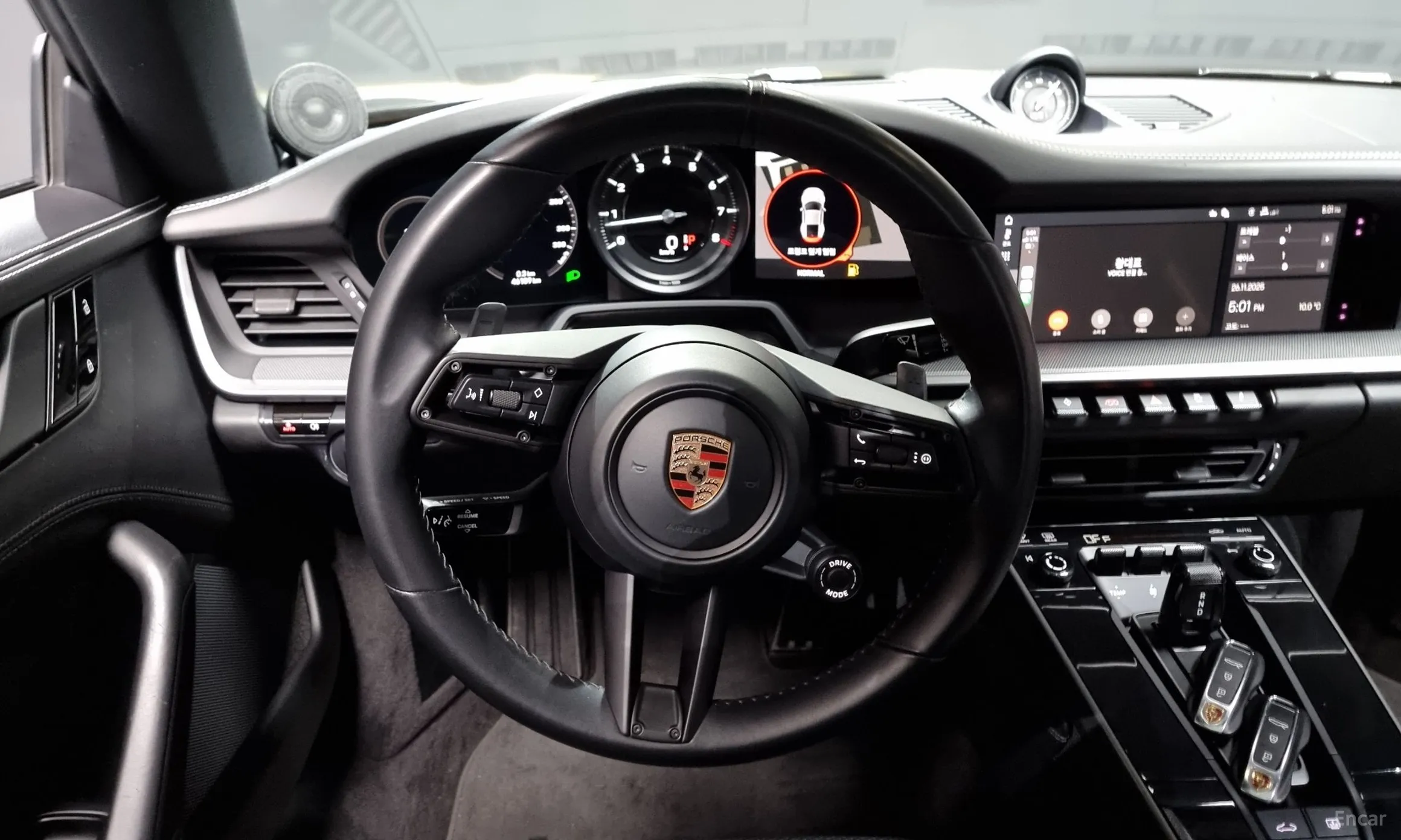 Porsche 911 (992) превью 13