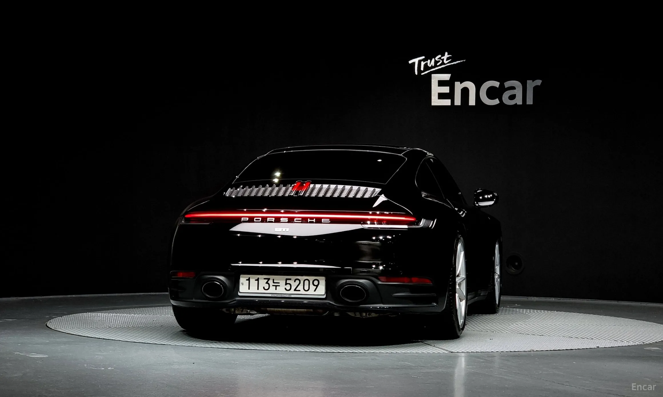 Porsche 911 (992) превью 4