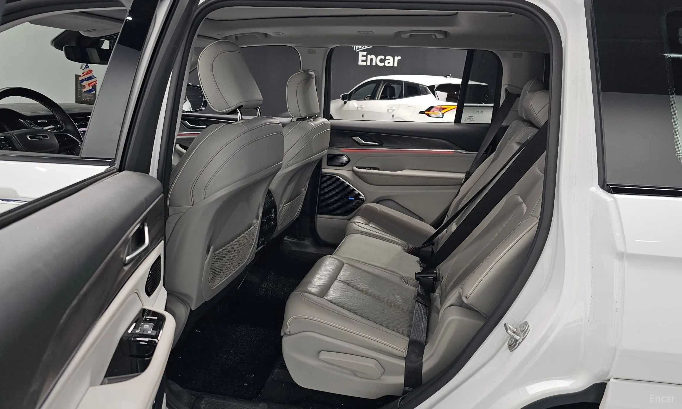 Jeep Grand Cherokee (WL) превью 11