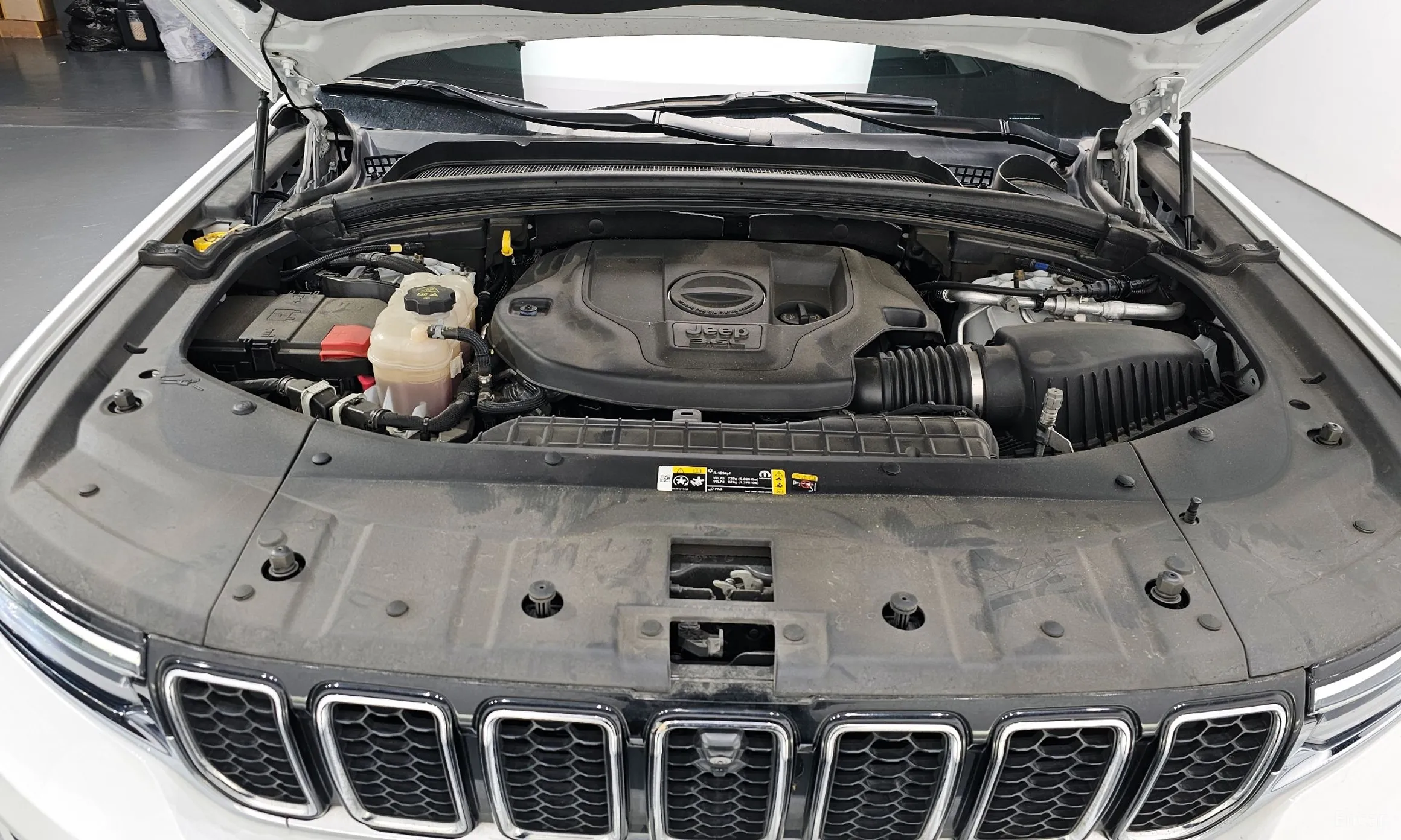 Jeep Grand Cherokee (WL) превью 6