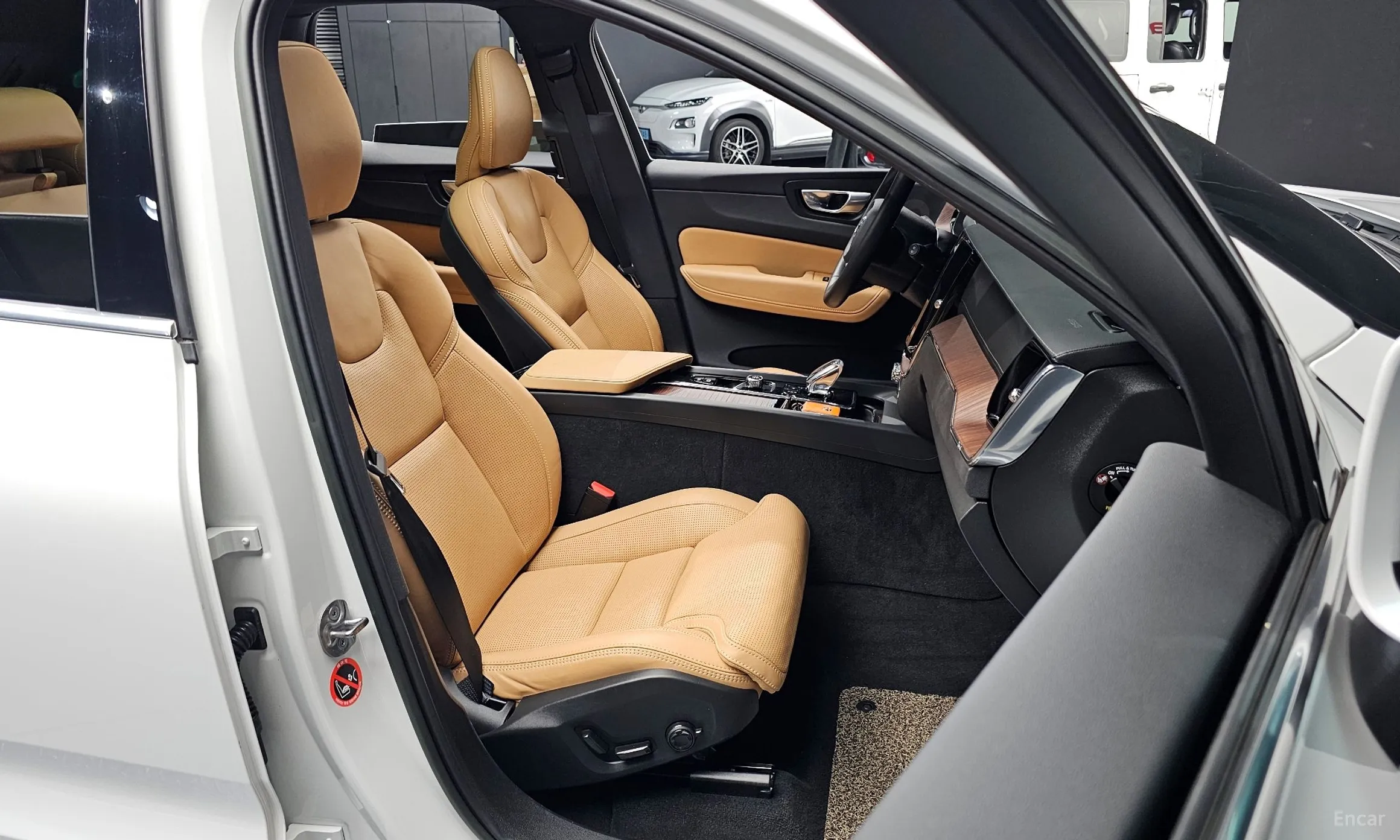 Volvo XC60 Gen 2 превью 10
