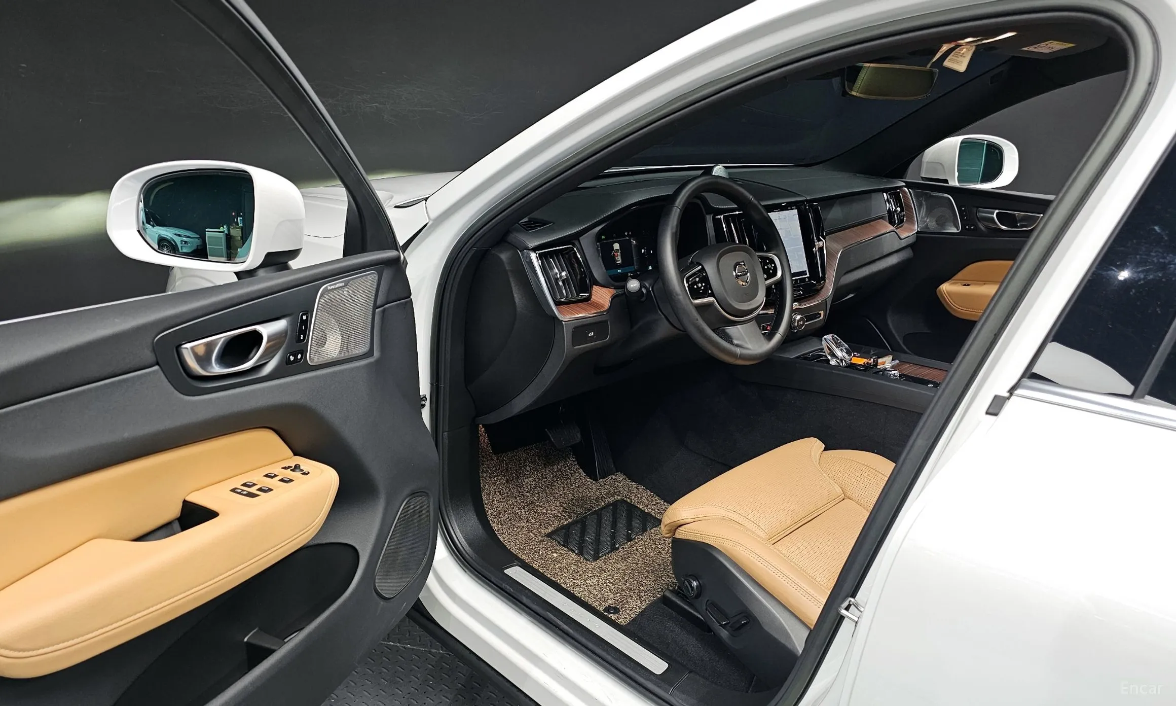 Volvo XC60 Gen 2 превью 11