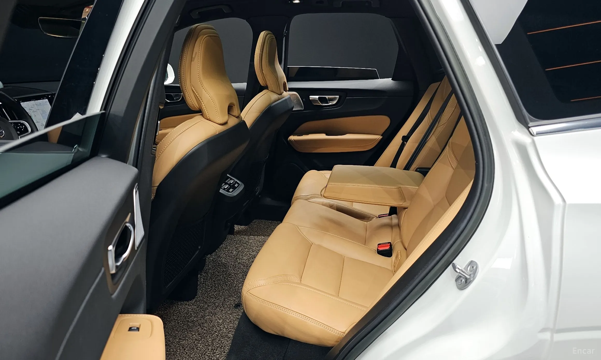 Volvo XC60 Gen 2 превью 12