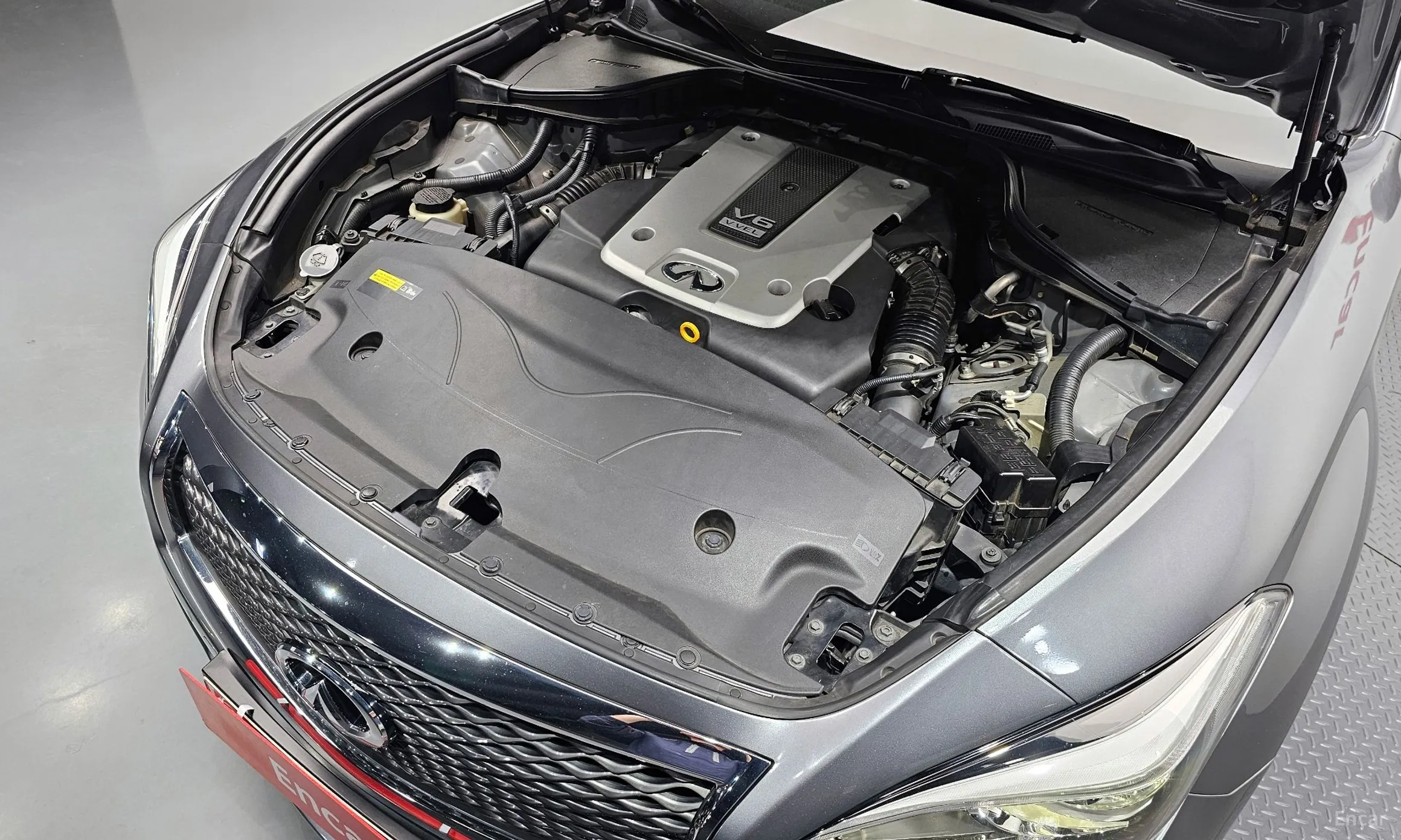 Infiniti Q70 превью 6