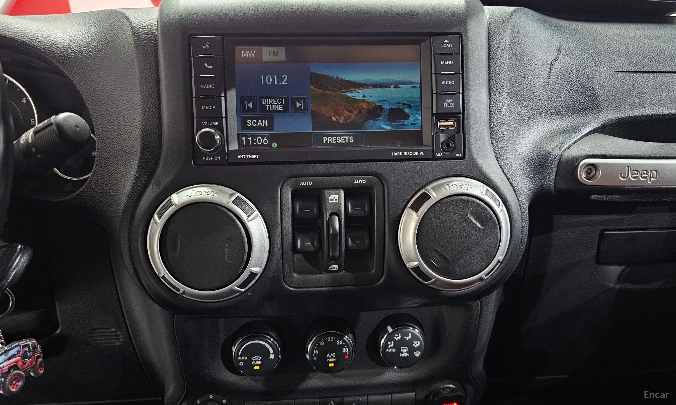 Jeep Wrangler (JK) превью 14