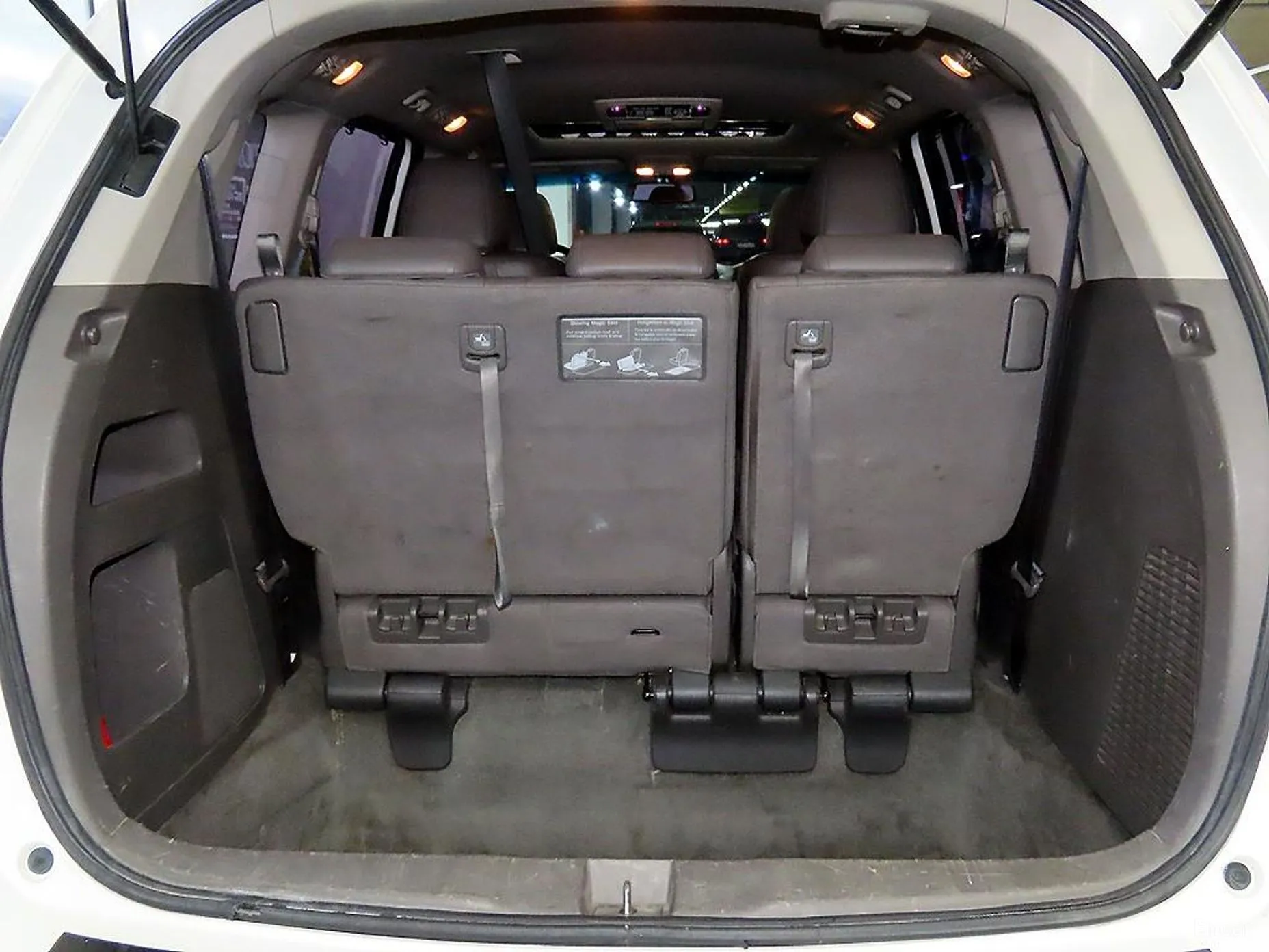 Honda Odyssey превью 17