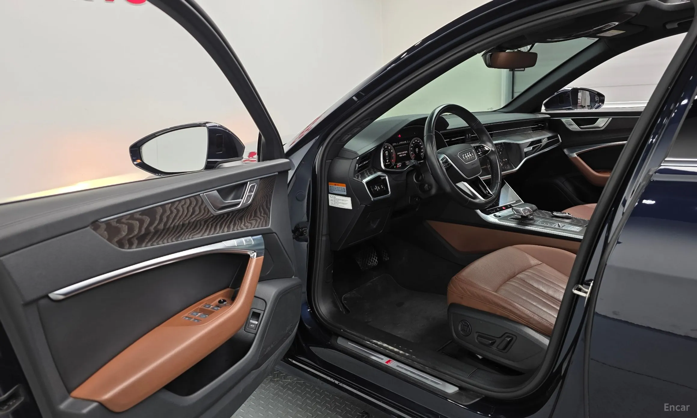 Audi A6 (C8) превью 10