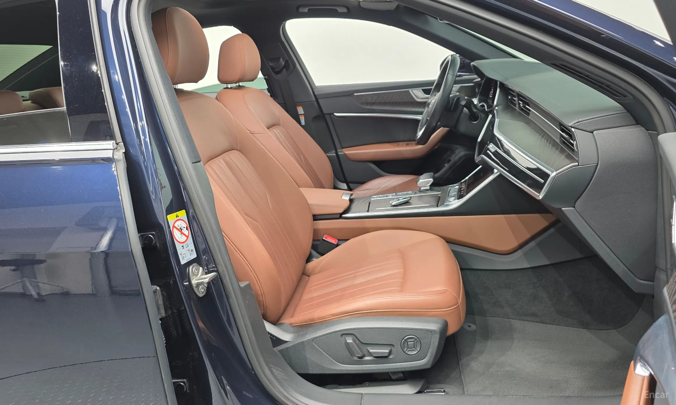 Audi A6 (C8) превью 11