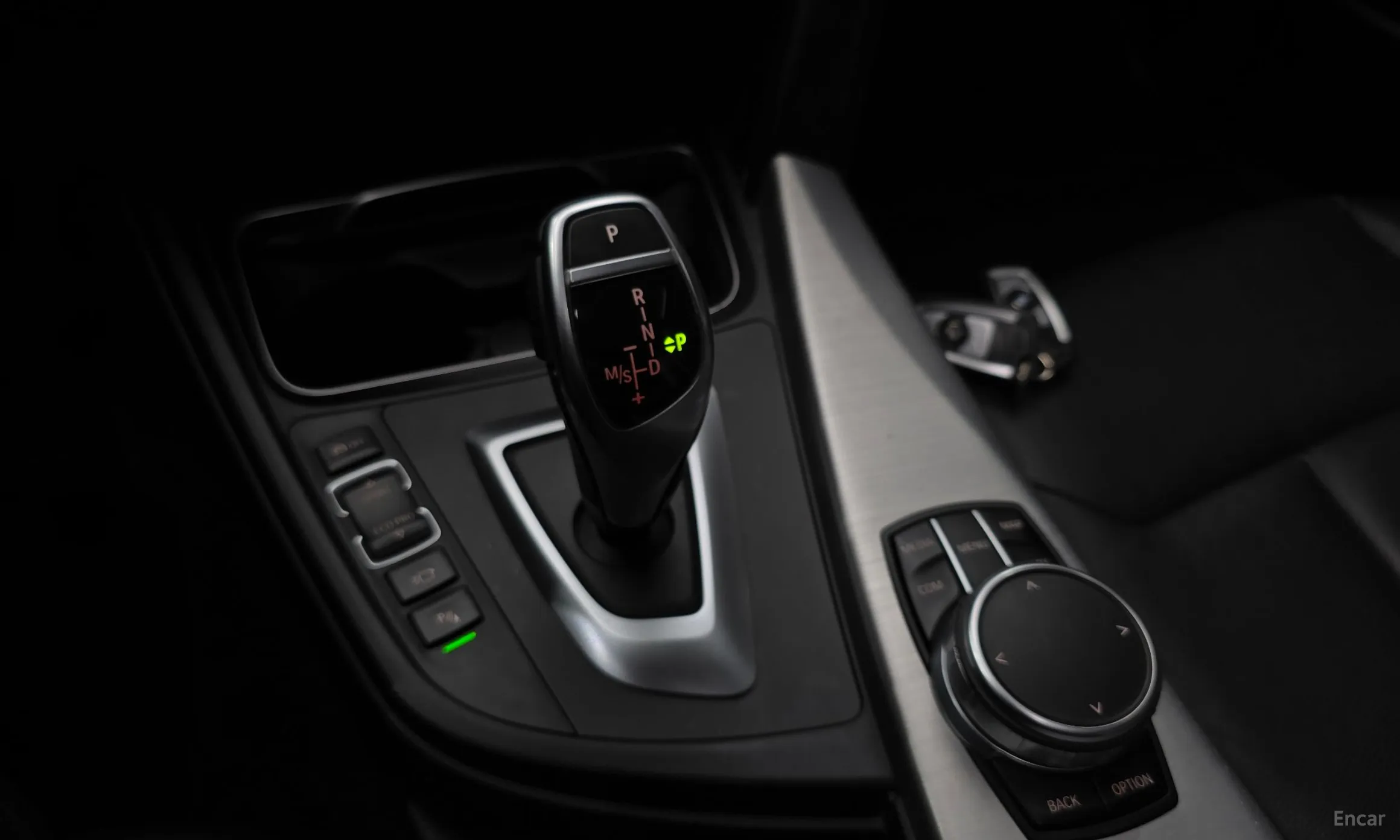 BMW Series 4 (F32) превью 9