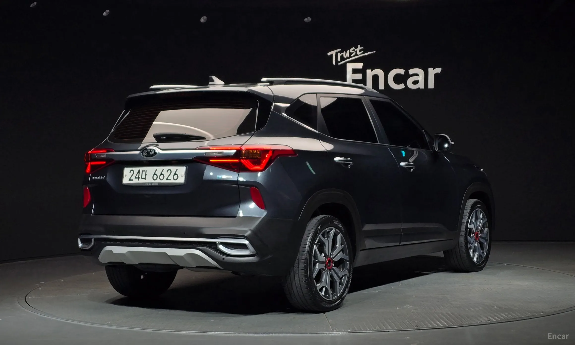 Kia Seltos превью 2