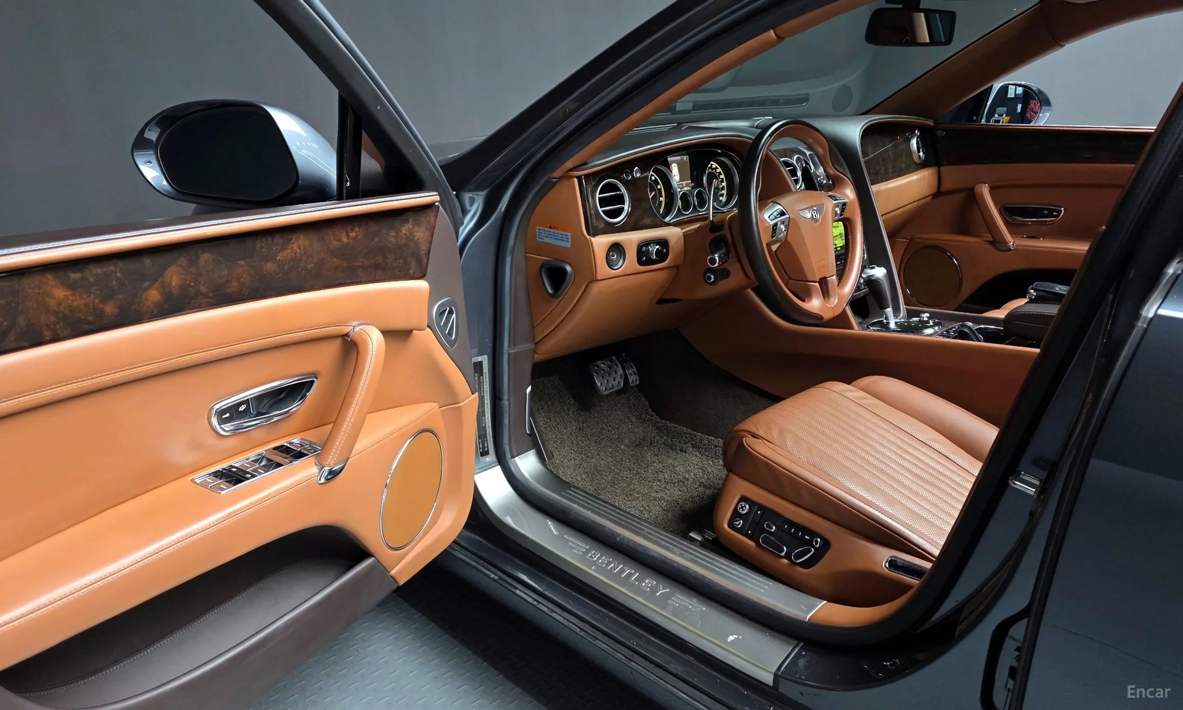 Bentley Flying Spur 2nd Generation превью 10