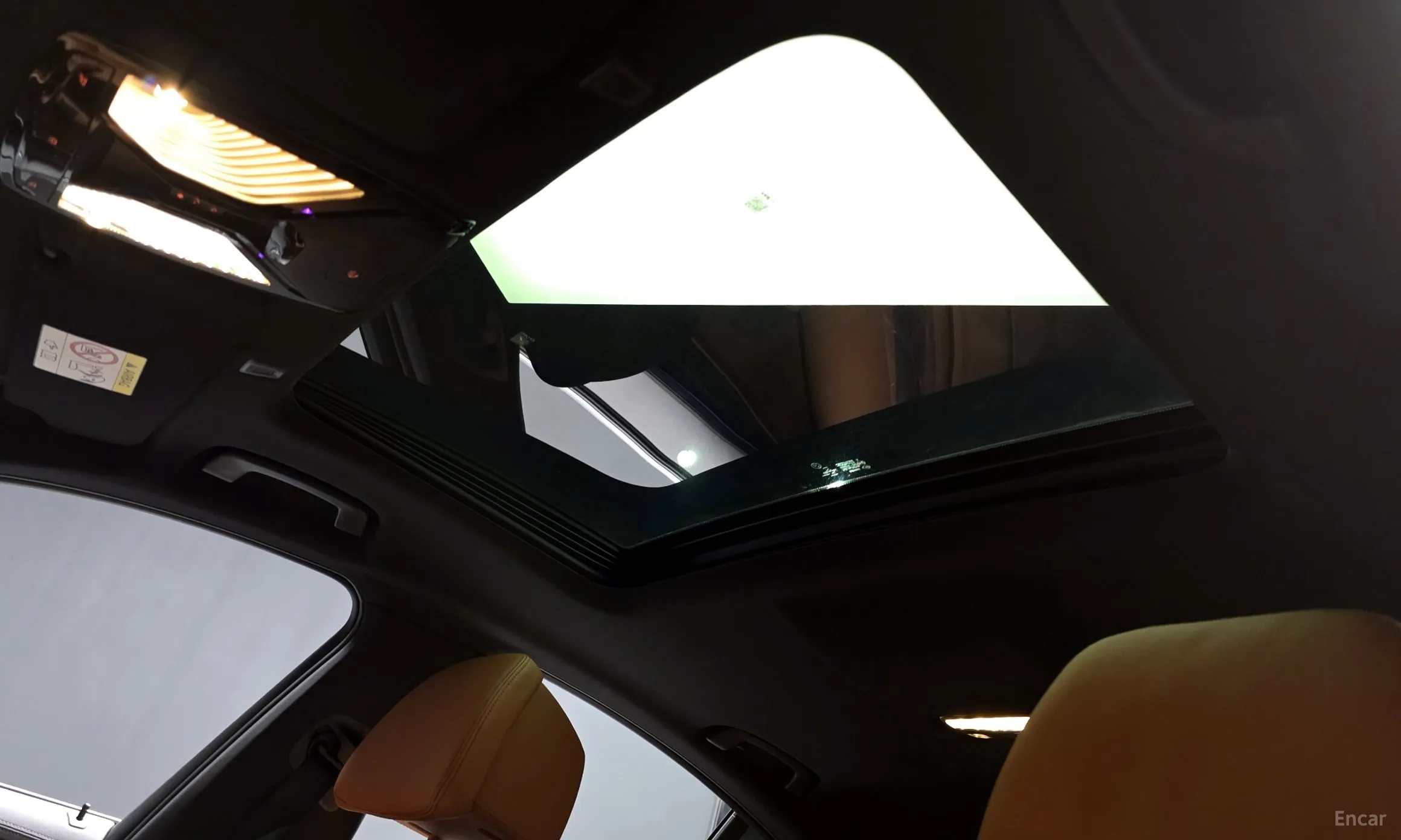 BMW 5 Series (G30) превью 19