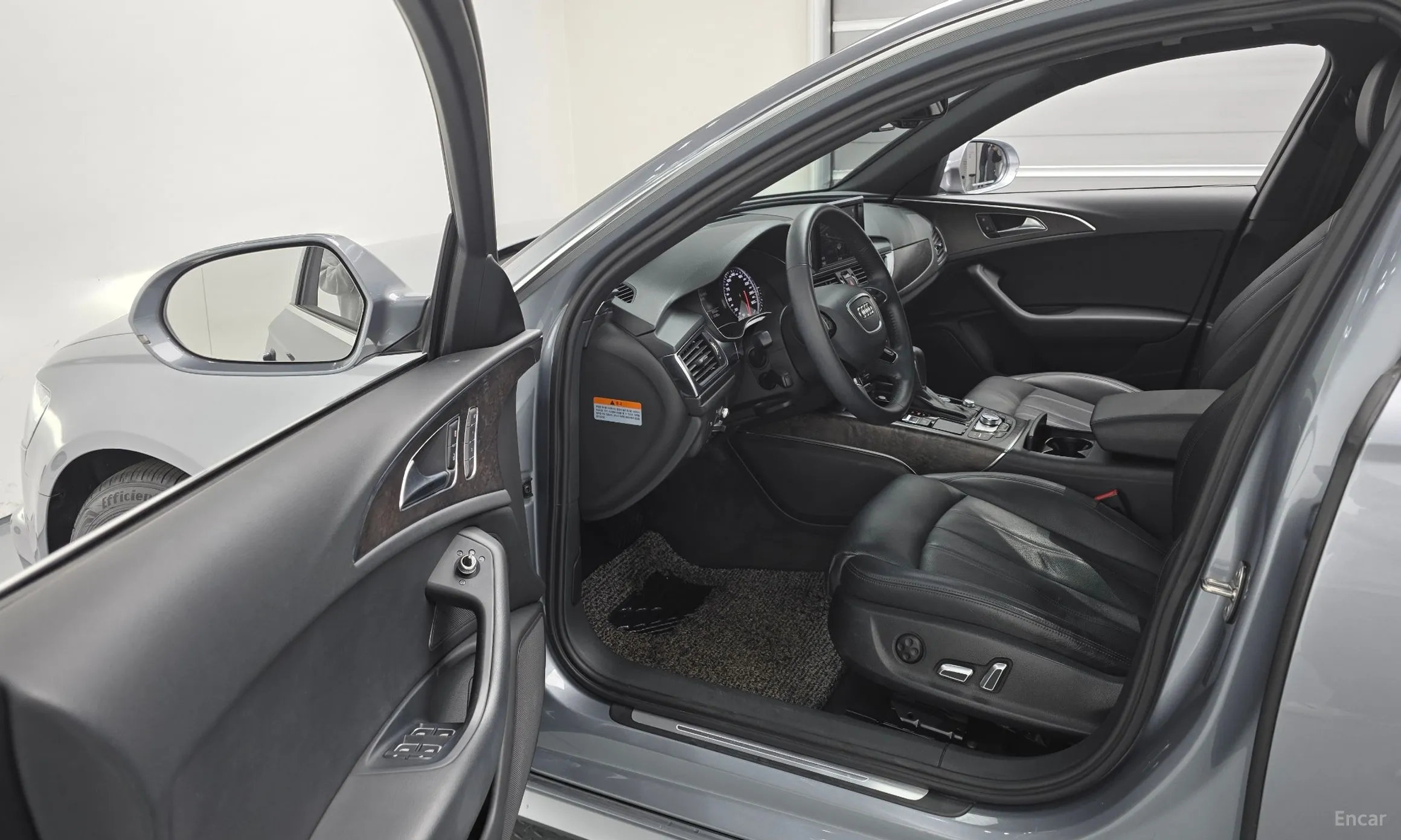 Audi New A6 превью 11