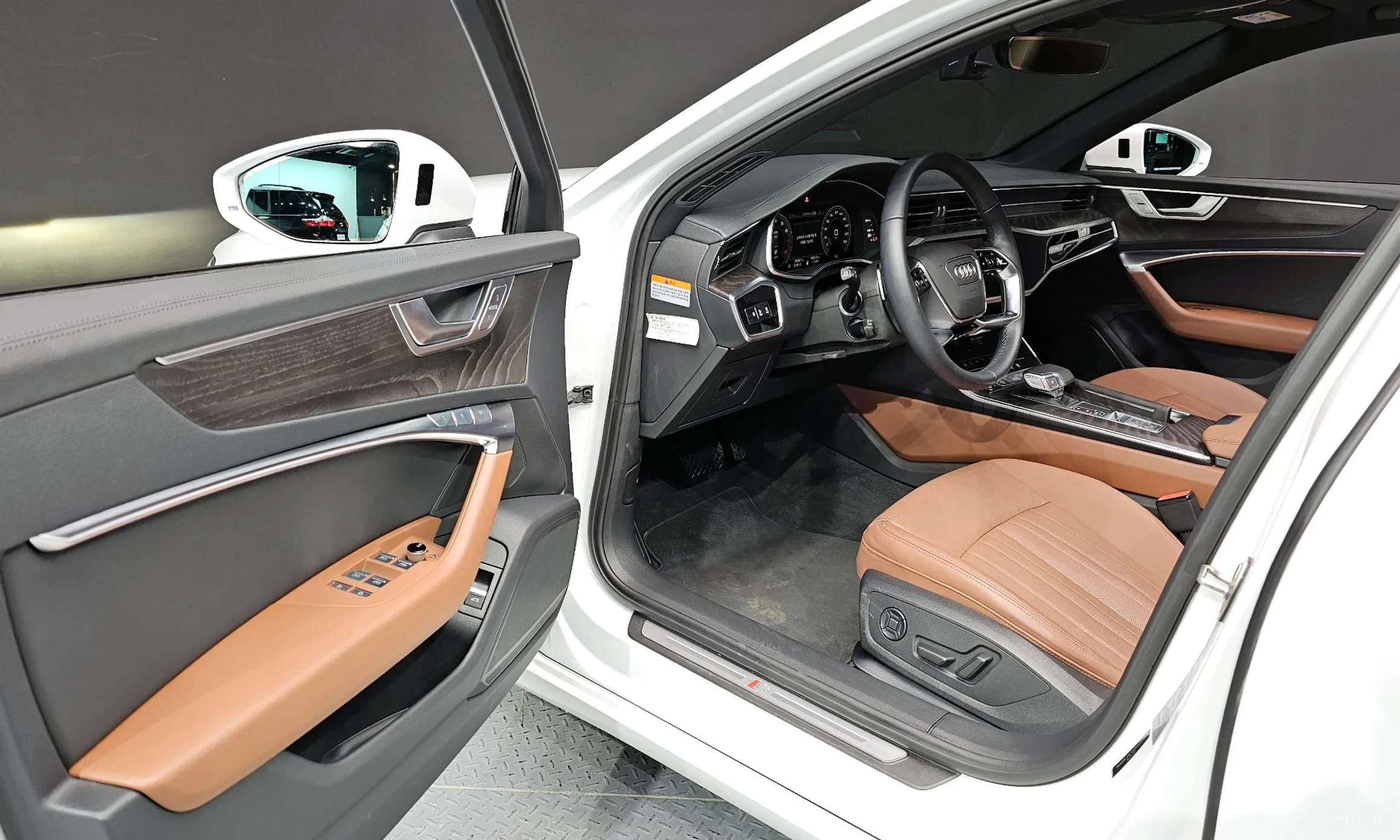 Audi A6 (C8) превью 10