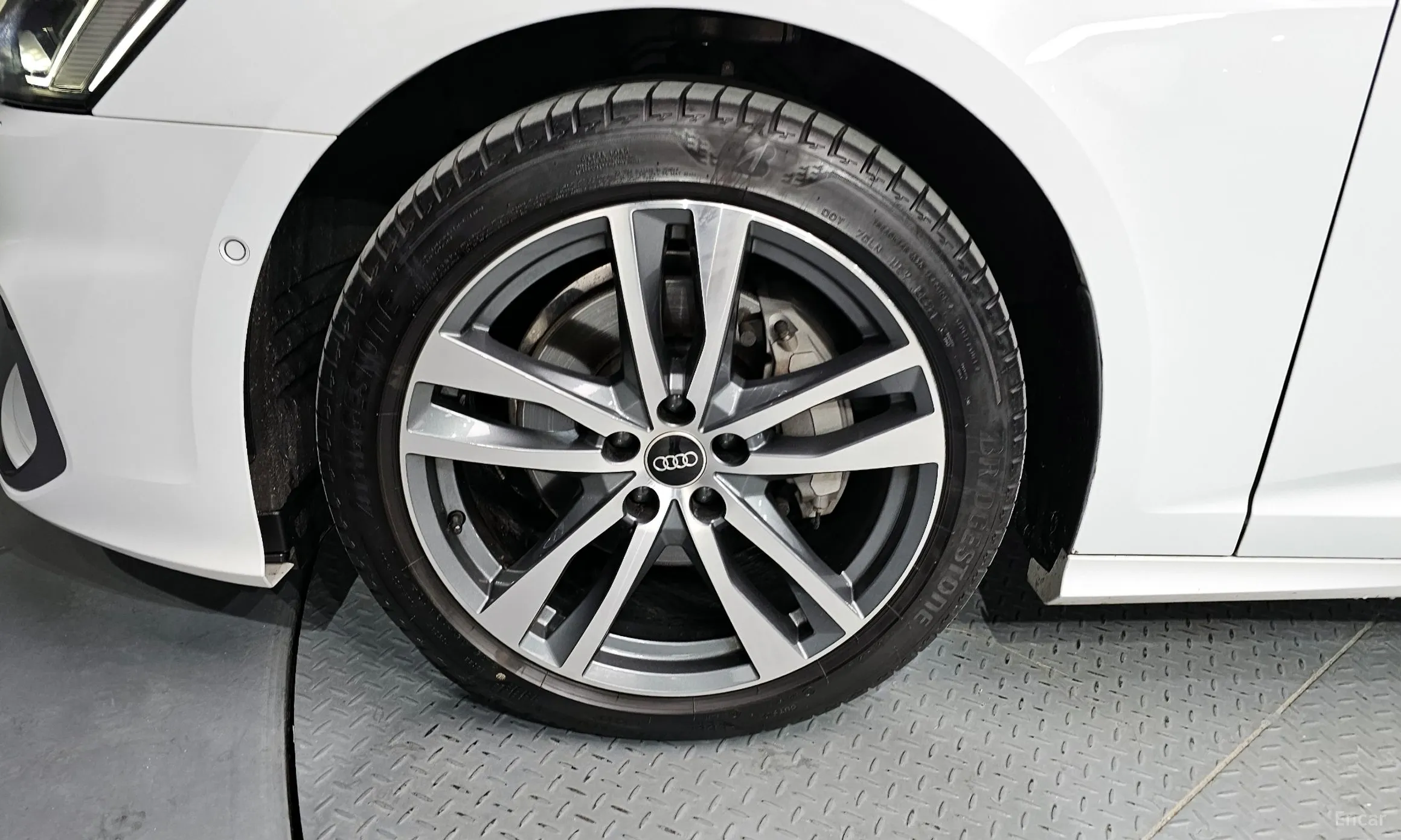 Audi A6 (C8) превью 5