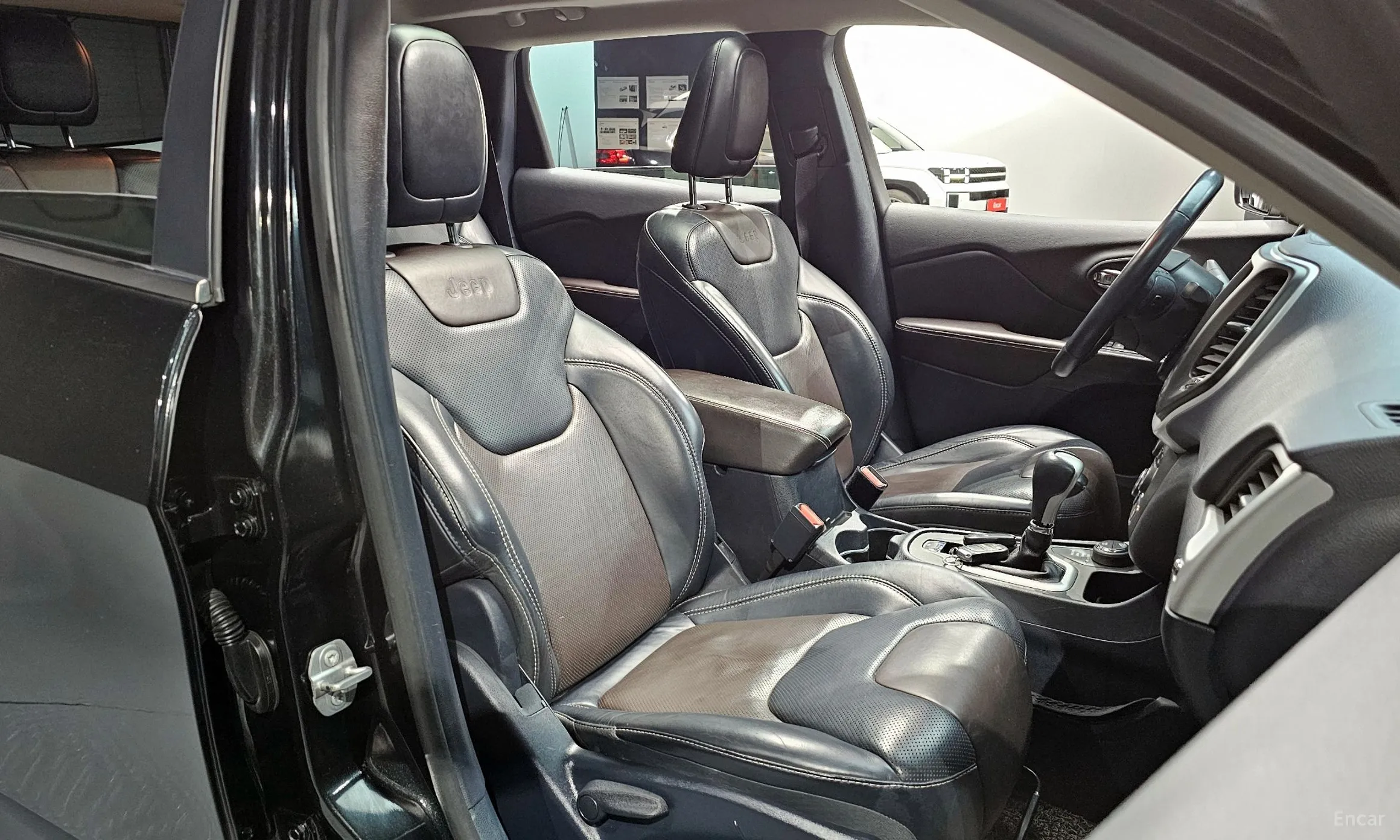 Jeep Cherokee (KL) превью 10
