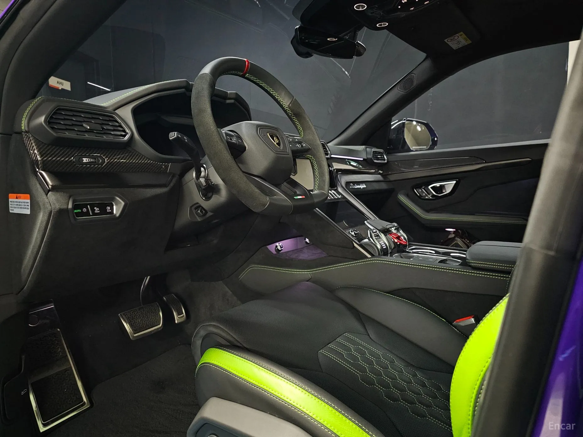 Lamborghini Urus превью 14