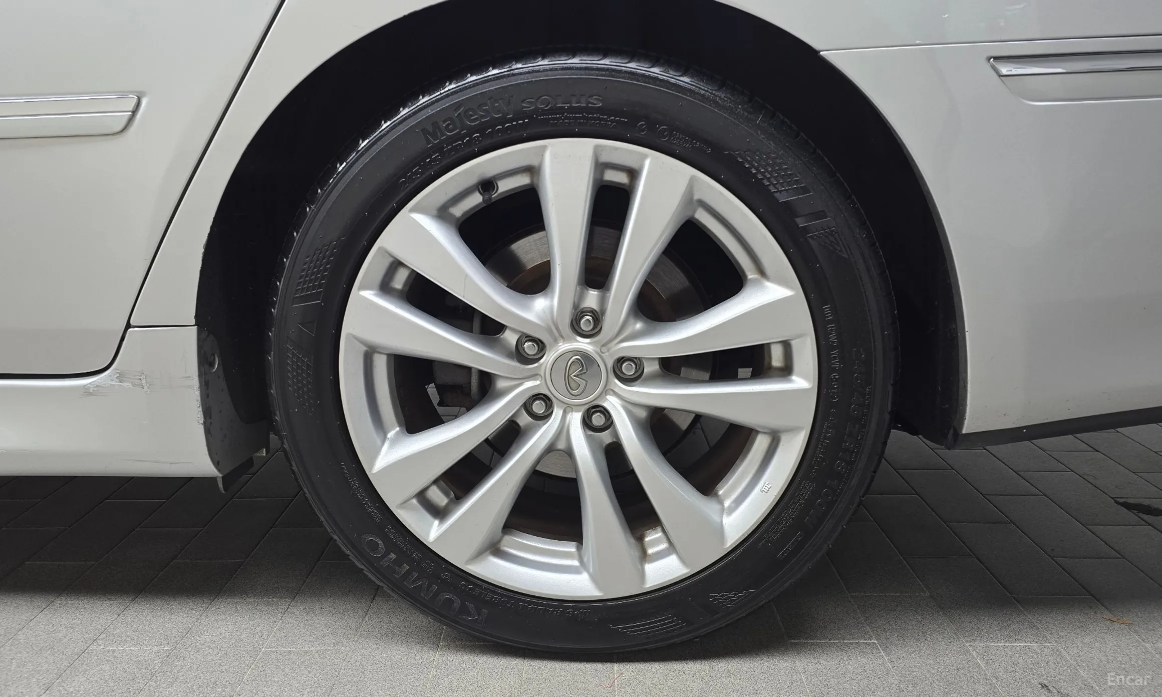 Infiniti M35 превью 5