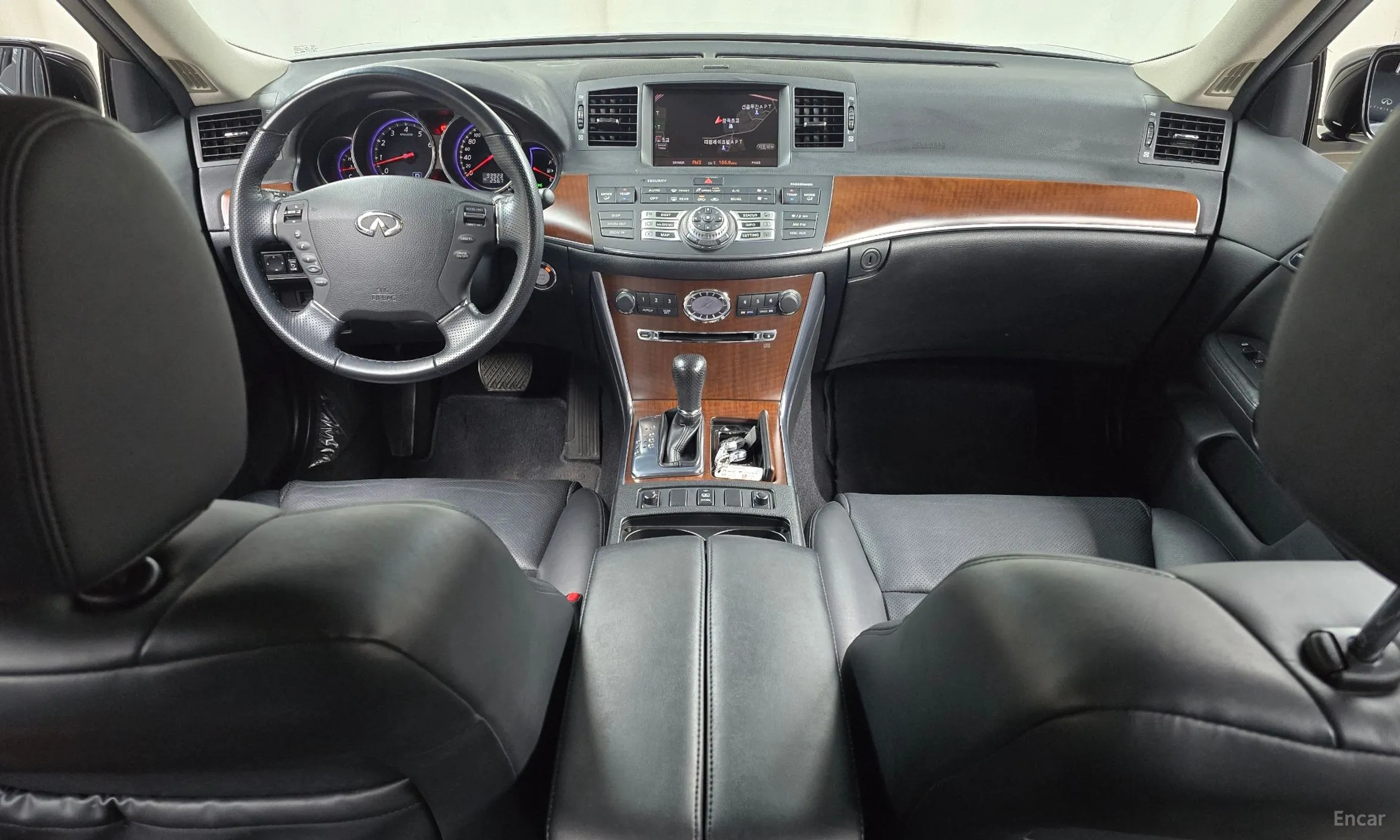 Infiniti M35 превью 7
