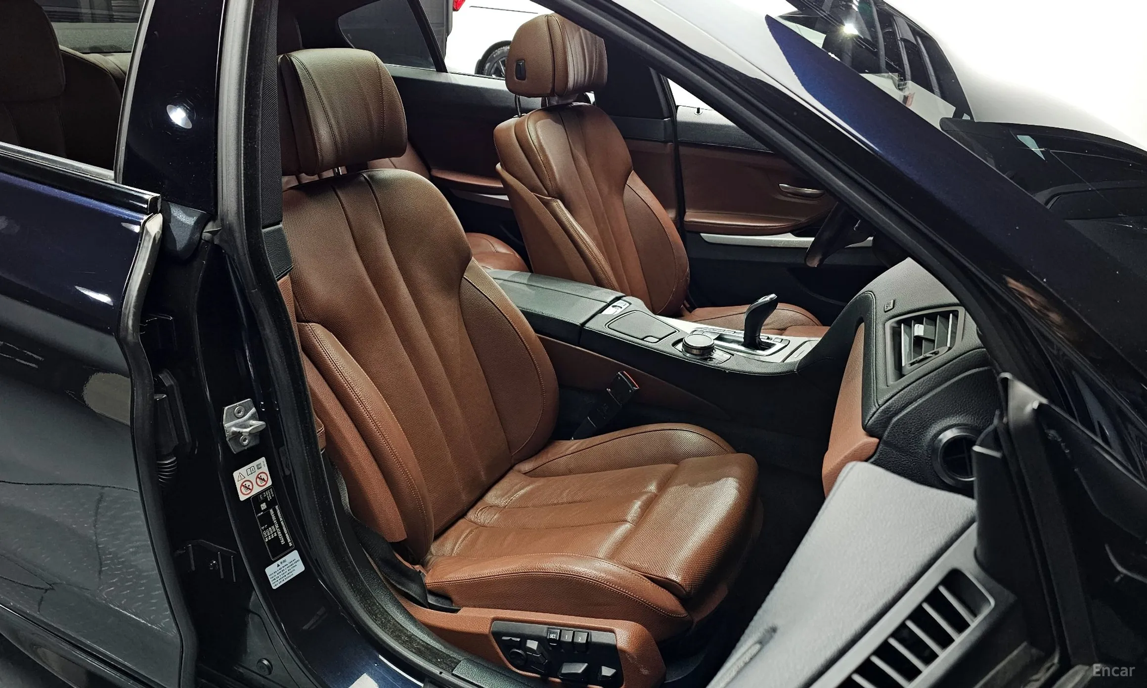 BMW 6 Series (F12) превью 10